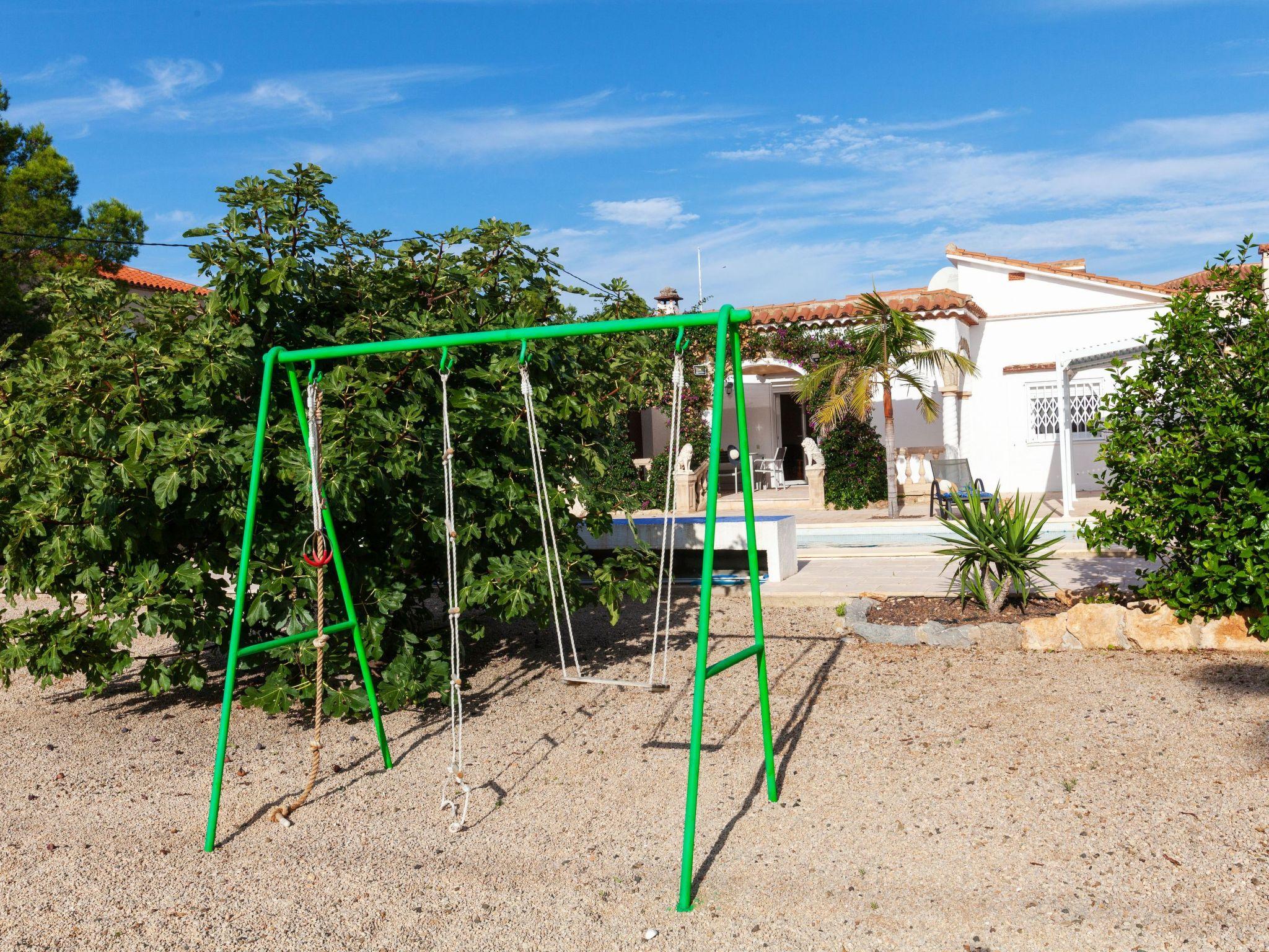 Photo 21 - Maison de 3 chambres à Mont-roig del Camp avec piscine privée et jardin