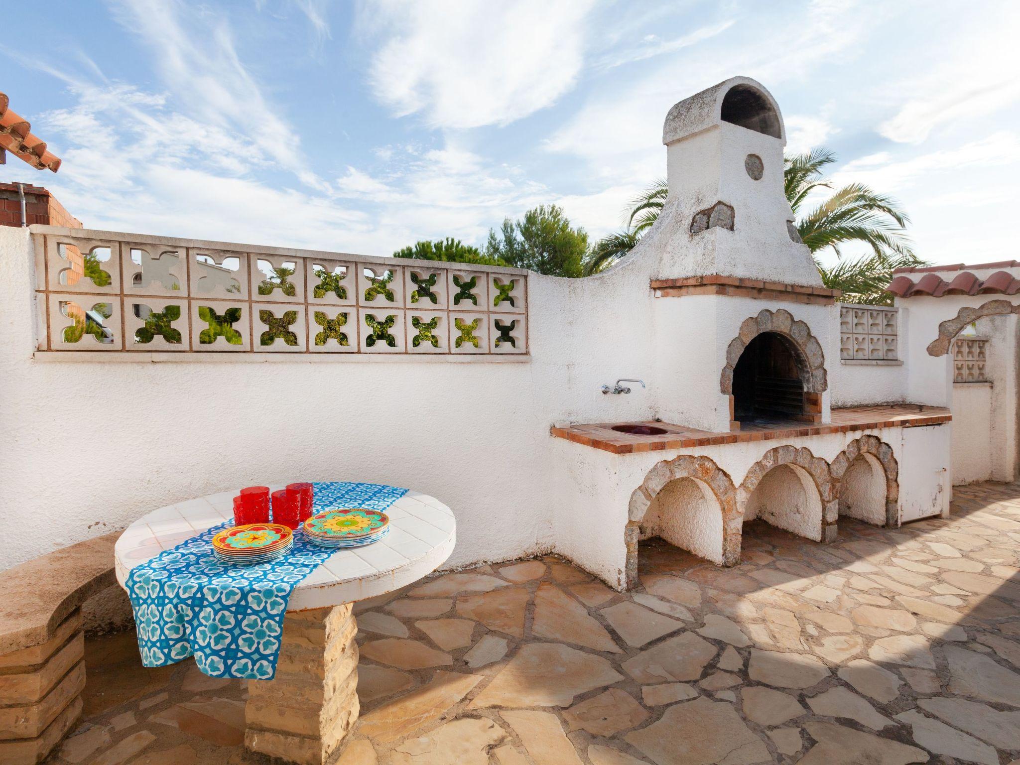 Photo 20 - Maison de 3 chambres à Mont-roig del Camp avec piscine privée et jardin