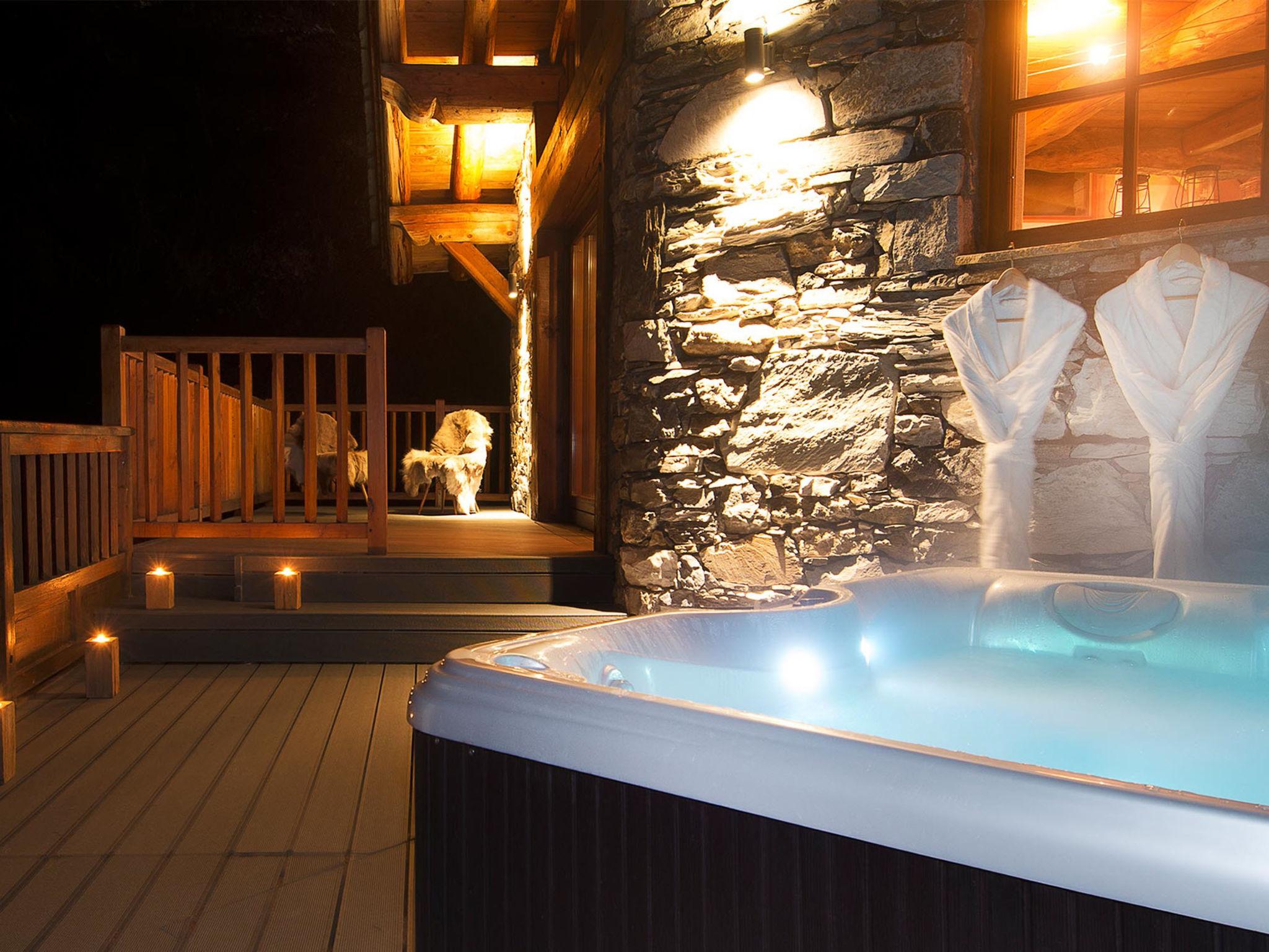 Photo 2 - 6 bedroom House in Val-d'Isère with hot tub and mountain view