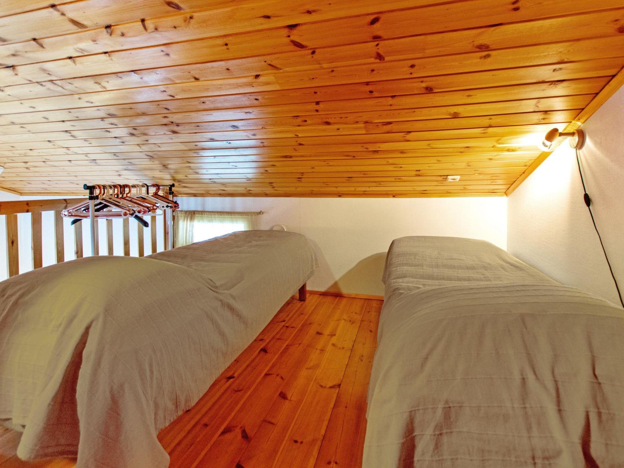 Foto 12 - Casa de 1 habitación en Puolanka con sauna y vistas a la montaña