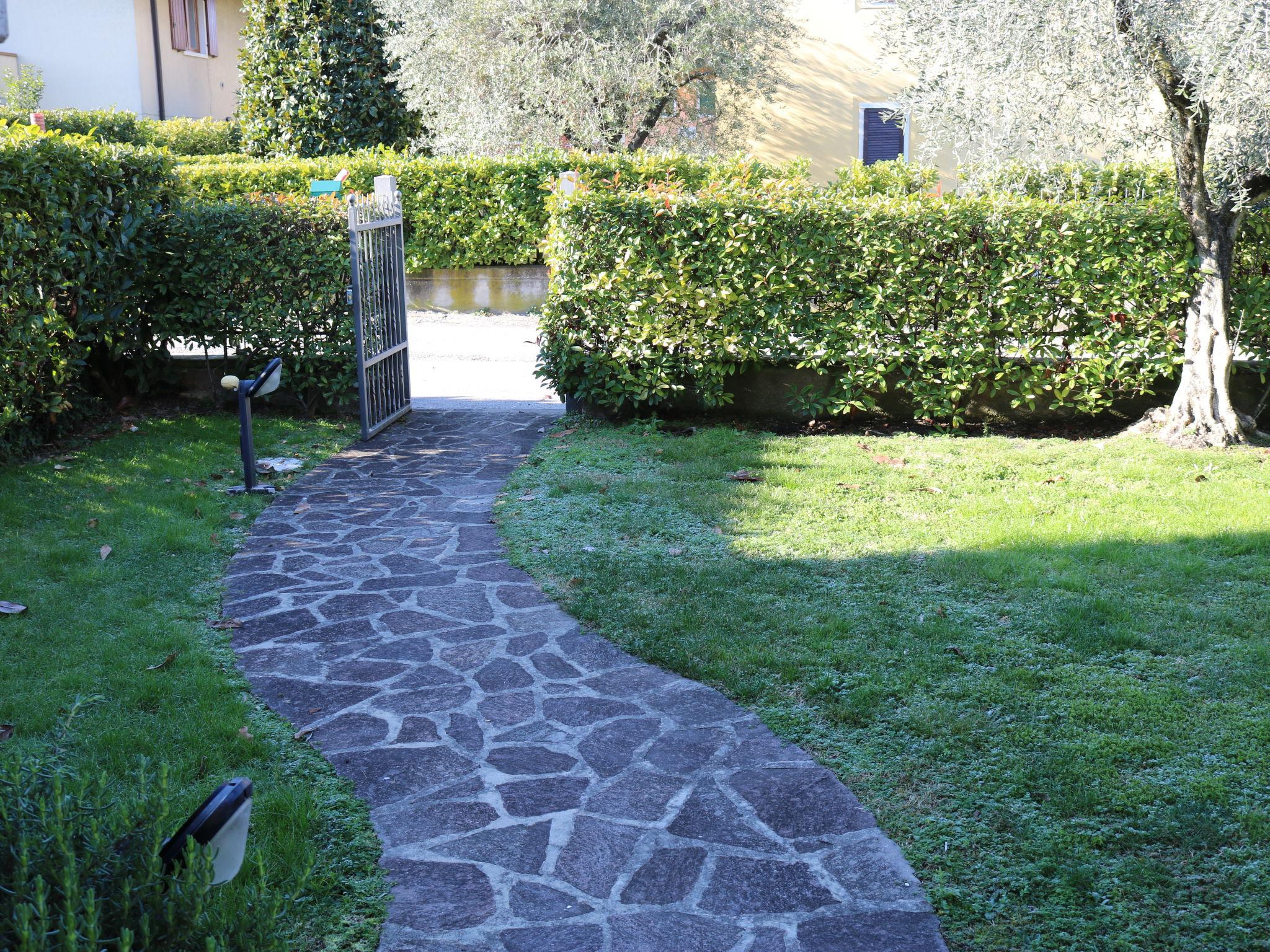 Photo 33 - Maison de 3 chambres à Lazise avec jardin