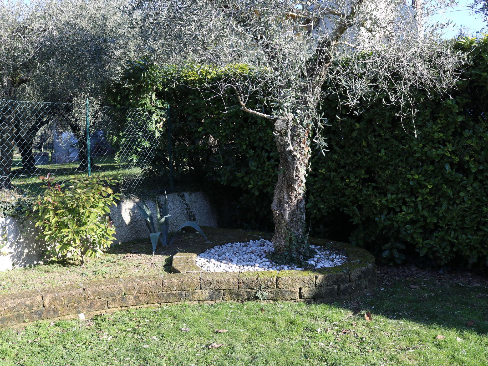 Foto 31 - Casa de 3 quartos em Lazise com jardim e vista para a montanha