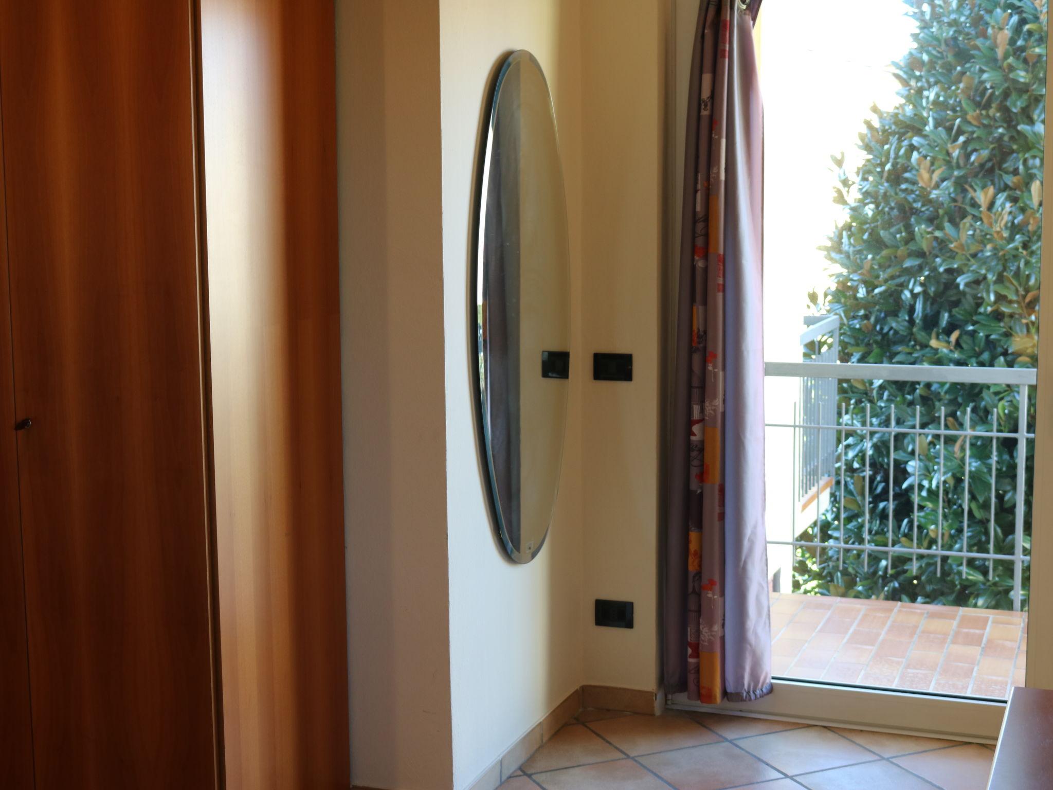 Photo 16 - 3 bedroom House in Lazise with garden and mountain view