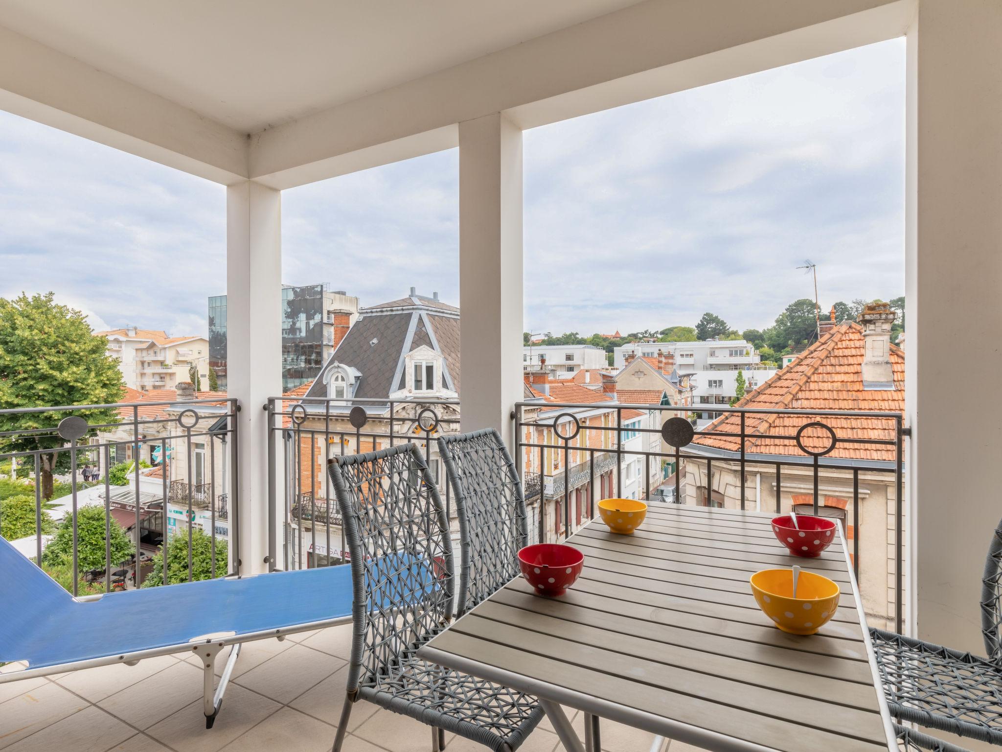 Foto 1 - Apartamento de 2 habitaciones en Arcachon con terraza y vistas al mar