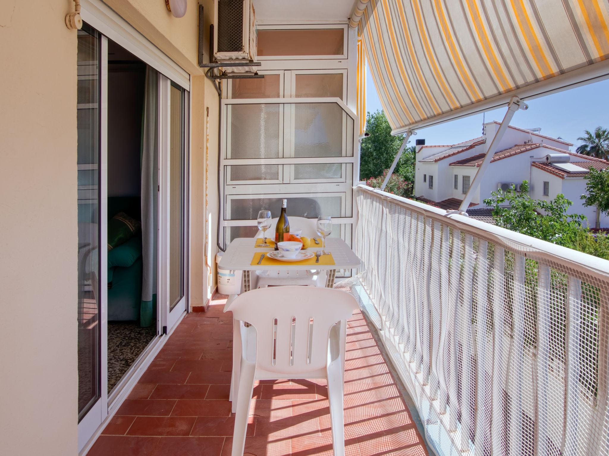 Foto 2 - Apartamento de 2 habitaciones en Dénia con terraza y vistas al mar