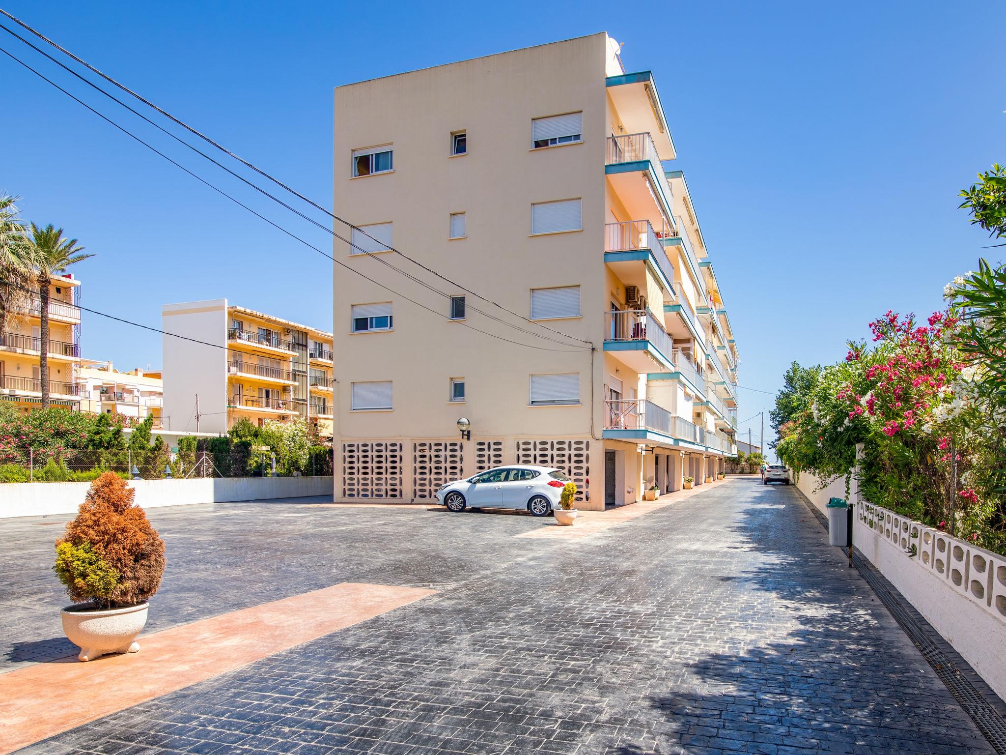 Foto 1 - Apartamento de 2 habitaciones en Dénia con terraza