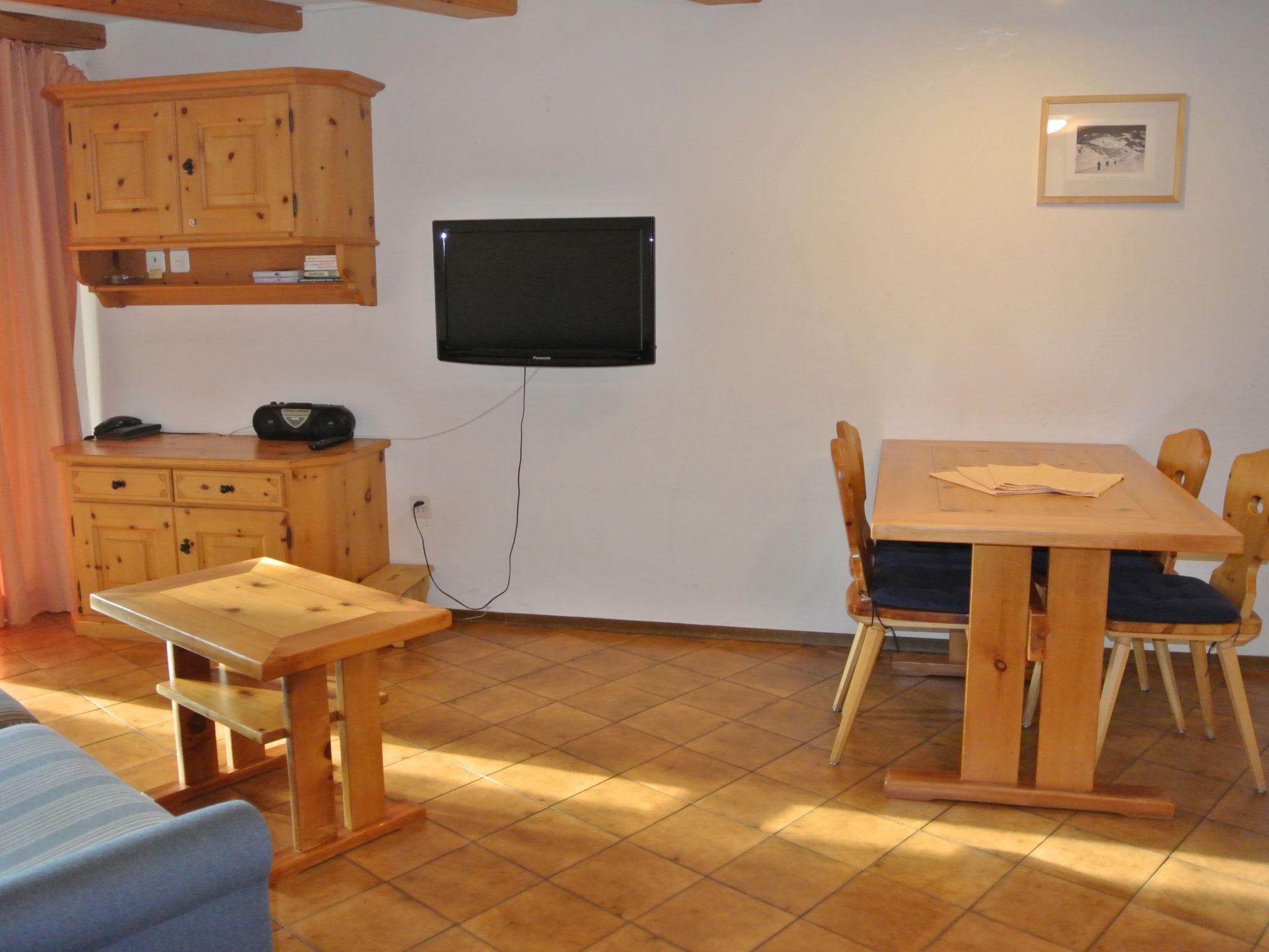 Photo 7 - 2 bedroom Apartment in Silvaplana with terrace and mountain view