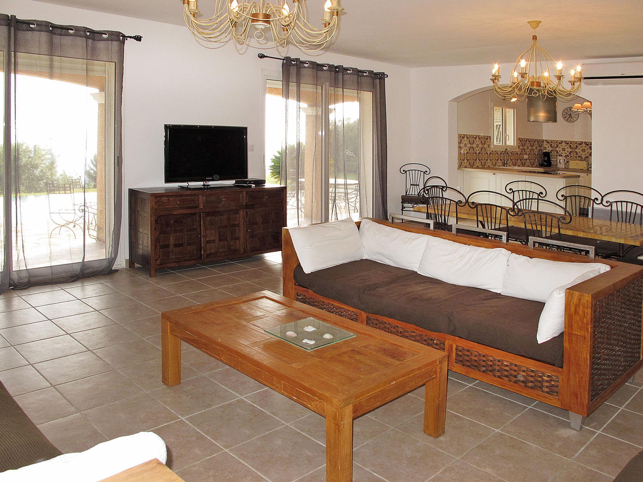 Foto 3 - Casa con 5 camere da letto a Carqueiranne con piscina privata e vista mare