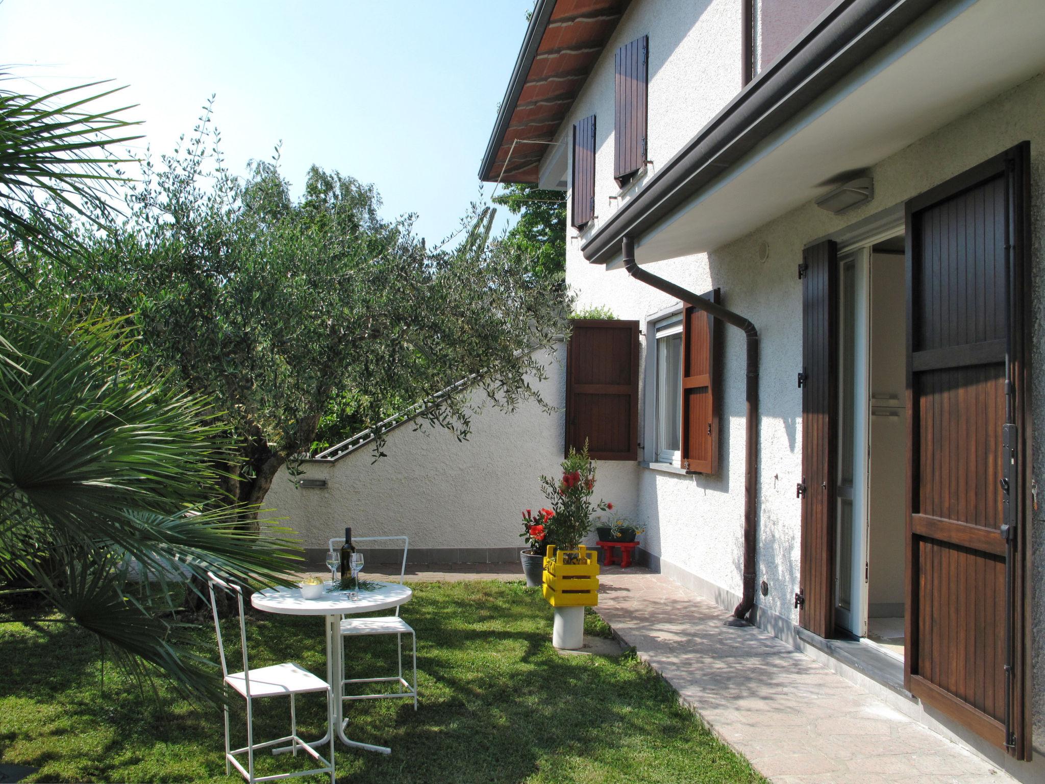 Photo 3 - Appartement de 3 chambres à Montignoso avec jardin et vues à la mer