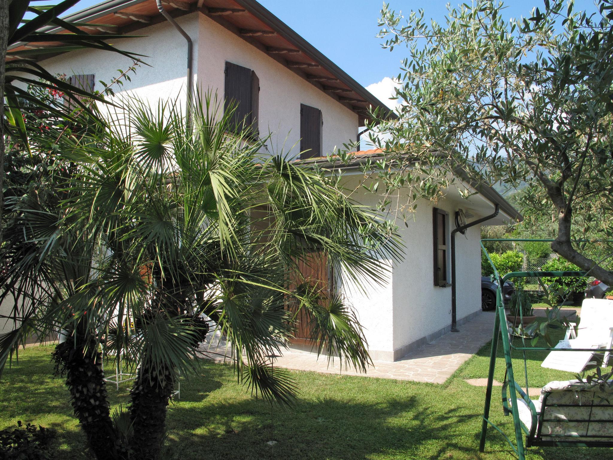 Photo 1 - Appartement de 3 chambres à Montignoso avec jardin et vues à la mer