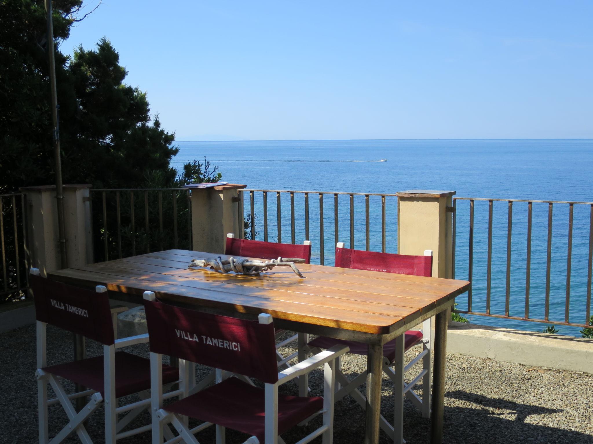 Photo 39 - Maison de 4 chambres à Livourne avec jardin et vues à la mer