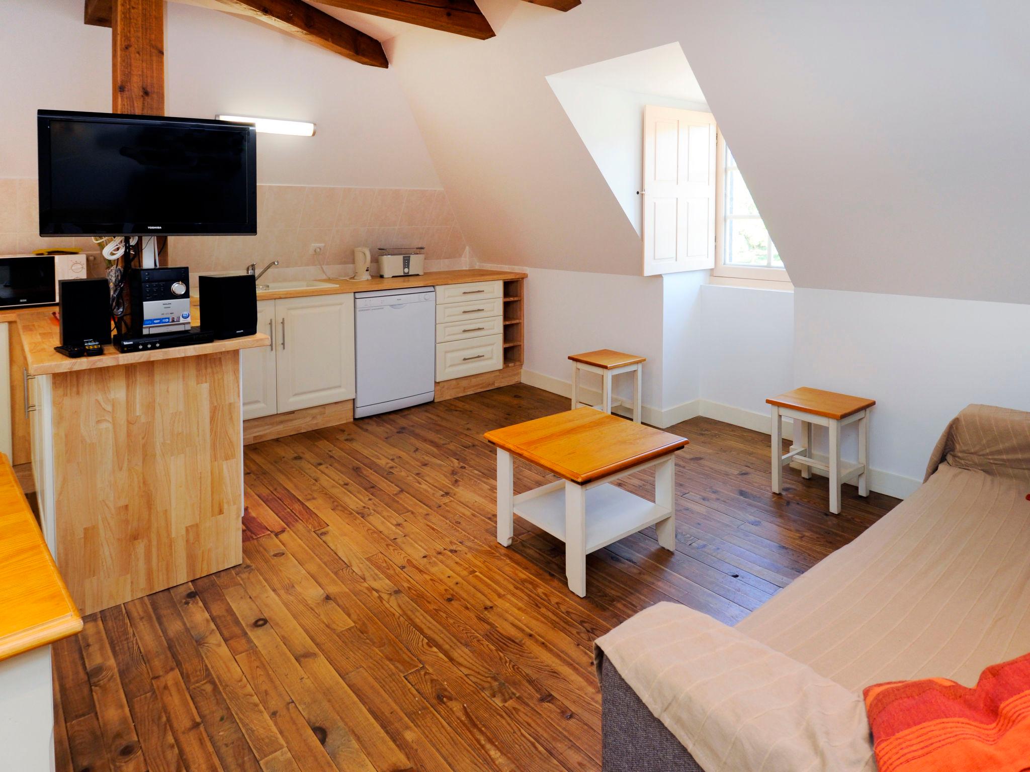 Foto 4 - Appartamento con 1 camera da letto a Saint-Vincent-de-Cosse con piscina e terrazza