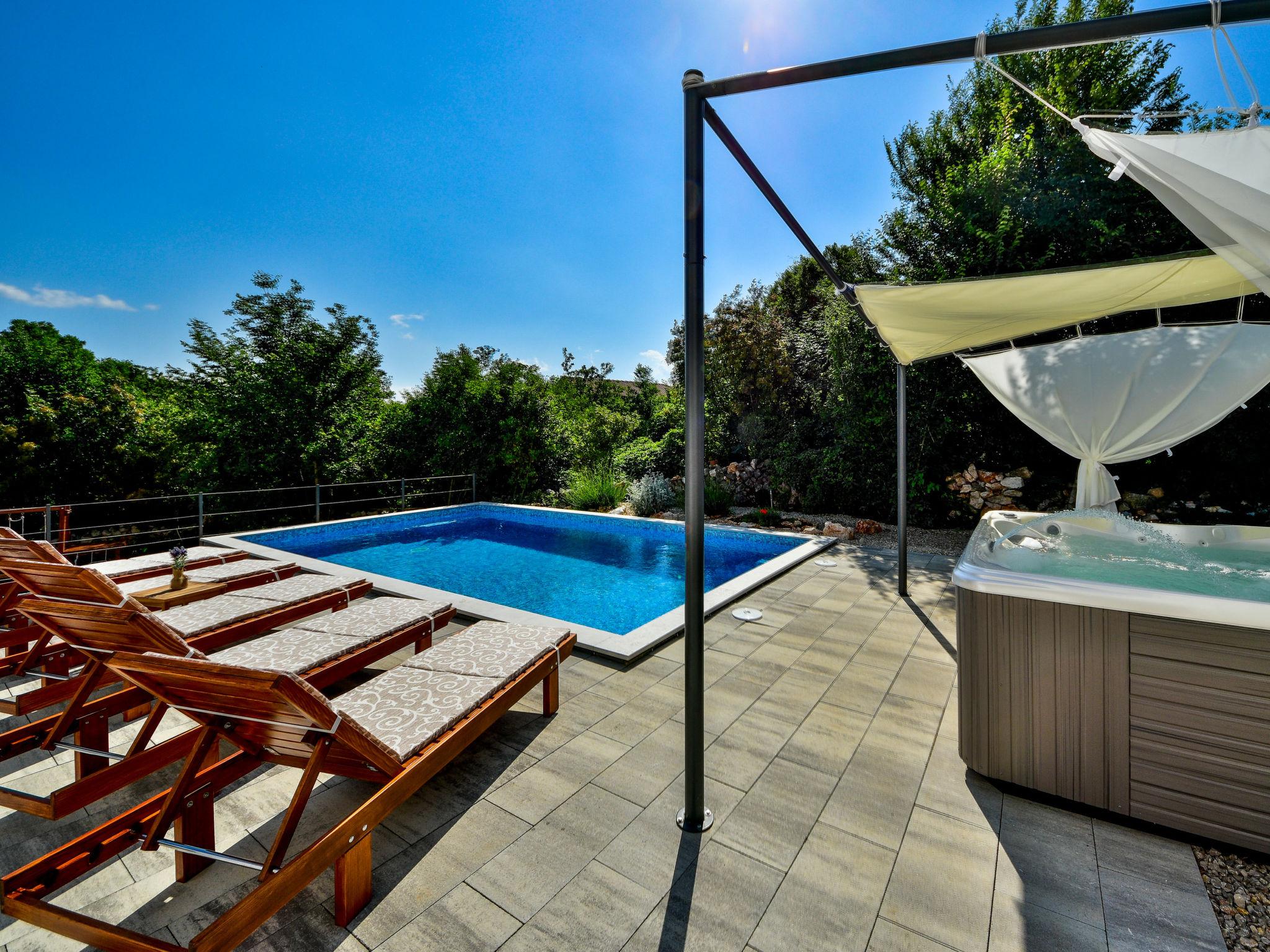 Photo 26 - 3 bedroom House in Dobrinj with private pool and sea view