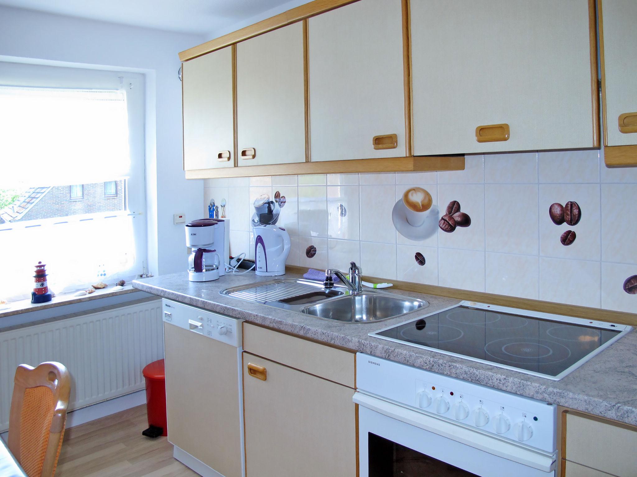 Photo 4 - 2 bedroom Apartment in Wangerland with garden and sea view