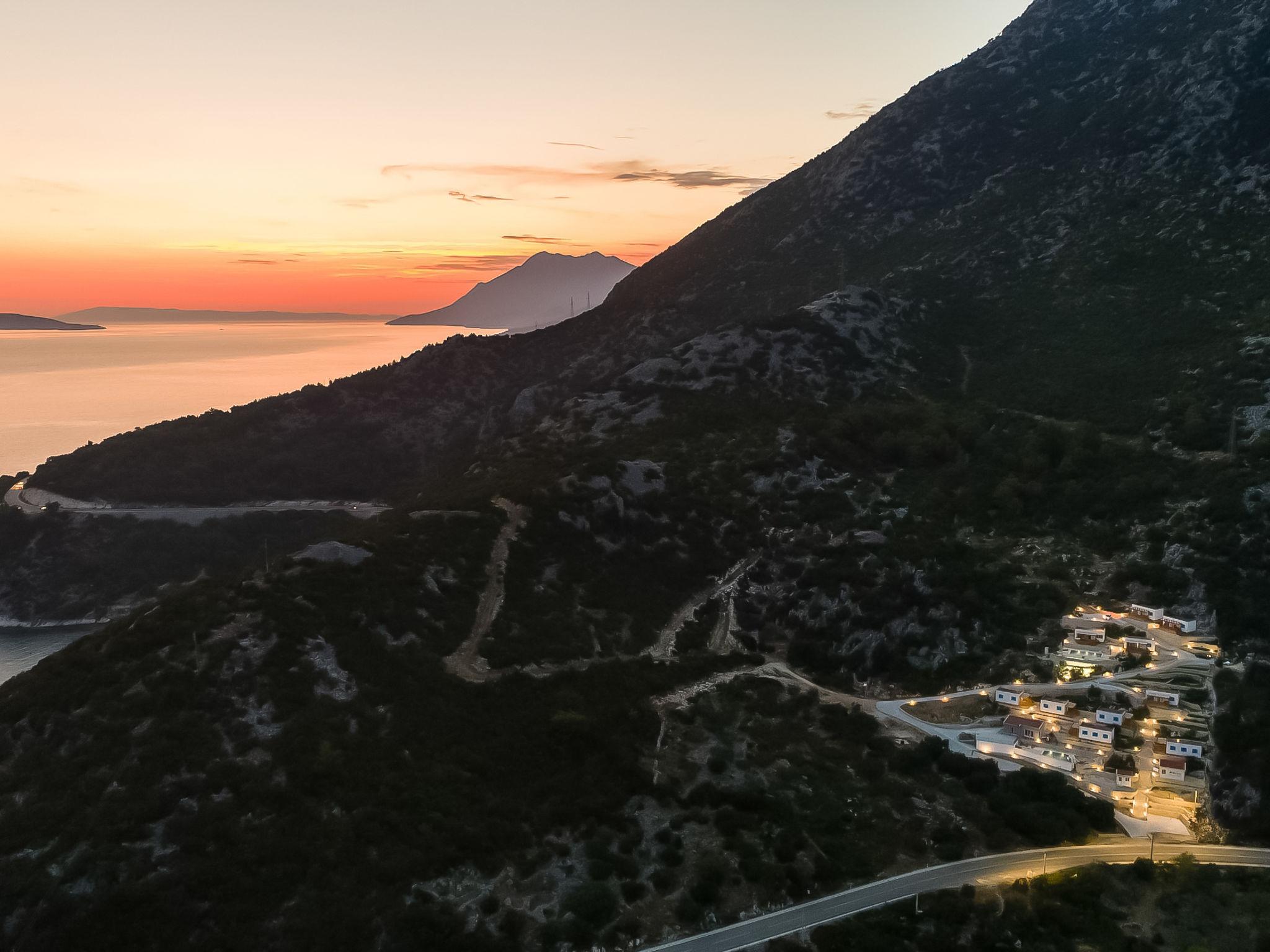 Foto 31 - Casa con 2 camere da letto a Ploče con piscina e vista mare