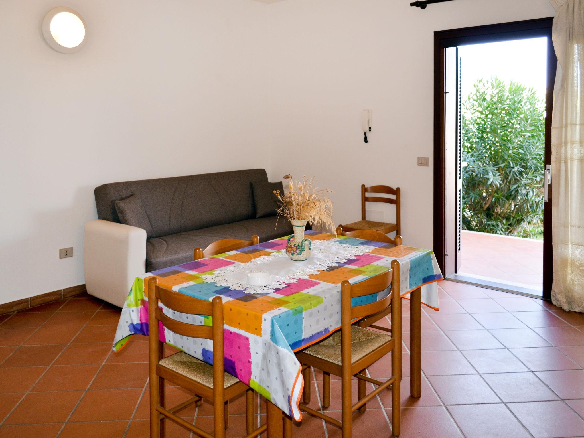 Foto 8 - Apartamento de 2 quartos em San Teodoro com terraço