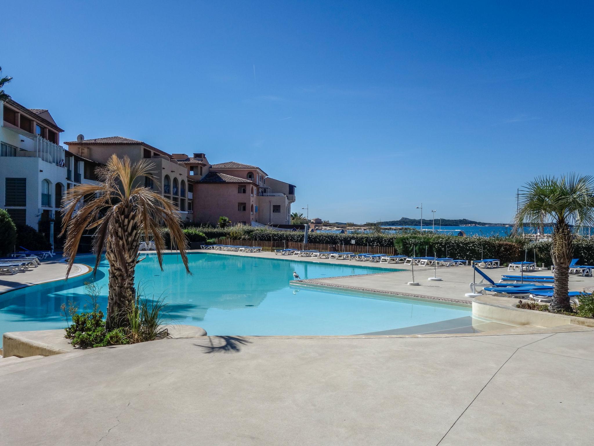 Photo 27 - Appartement de 2 chambres à Six-Fours-les-Plages avec piscine et terrasse