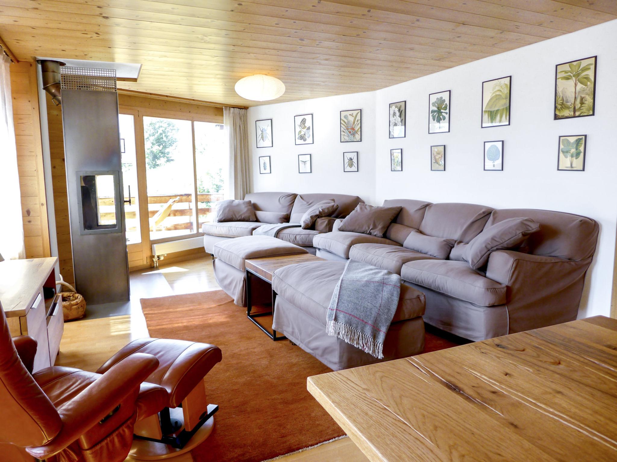 Photo 12 - 6 bedroom Apartment in Lauterbrunnen with mountain view