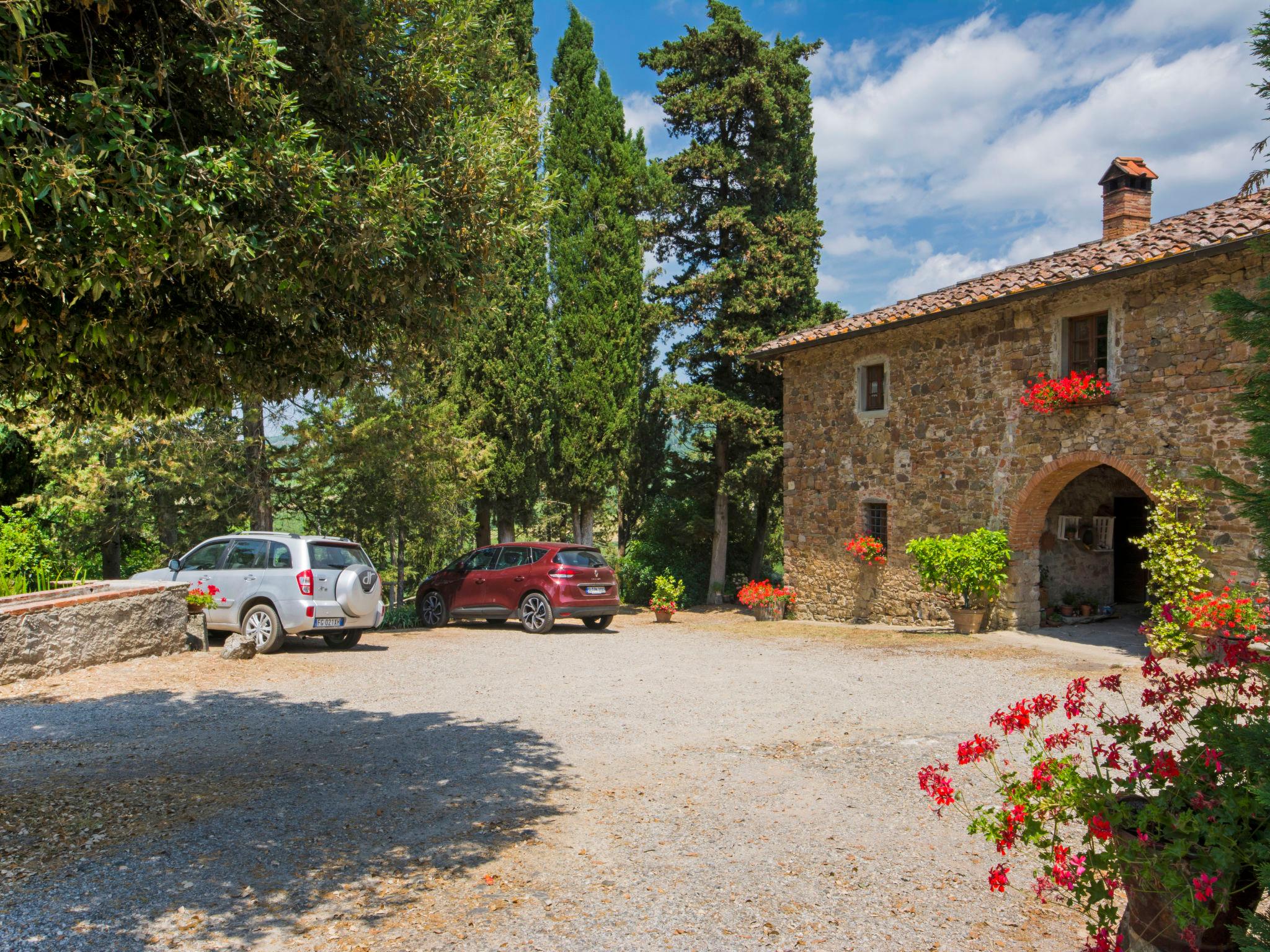 Foto 3 - Casa con 7 camere da letto a Radda in Chianti con piscina privata e giardino