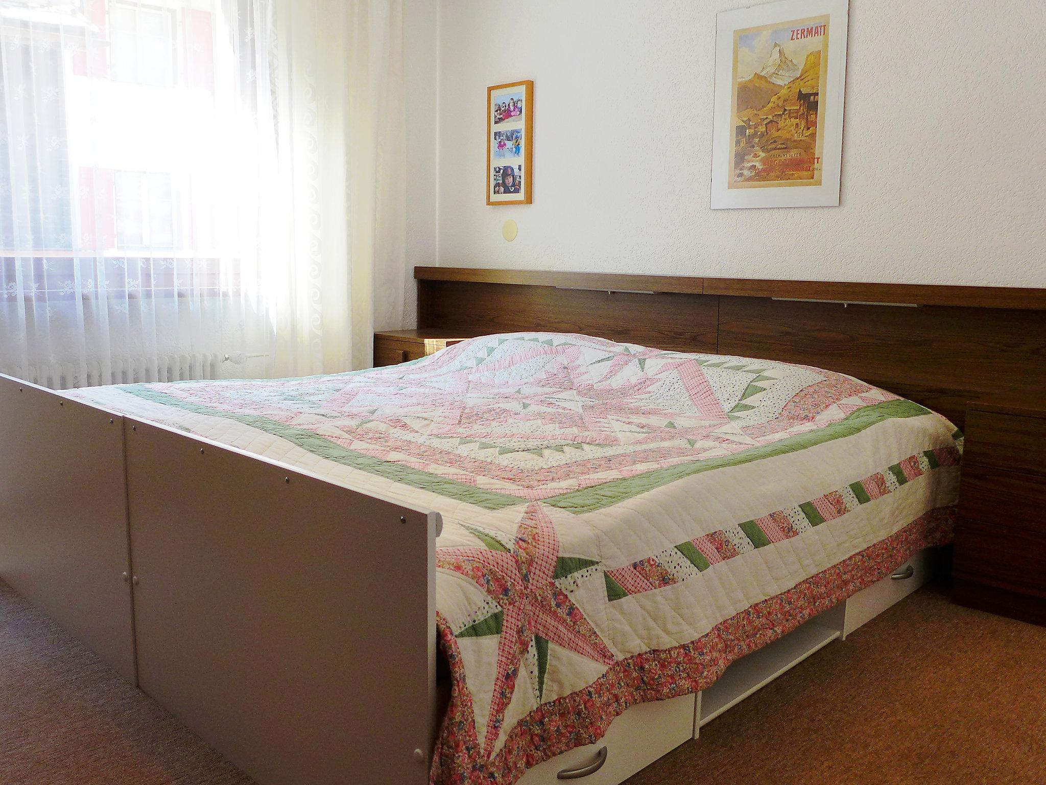 Foto 5 - Appartamento con 1 camera da letto a Zermatt con vista sulle montagne