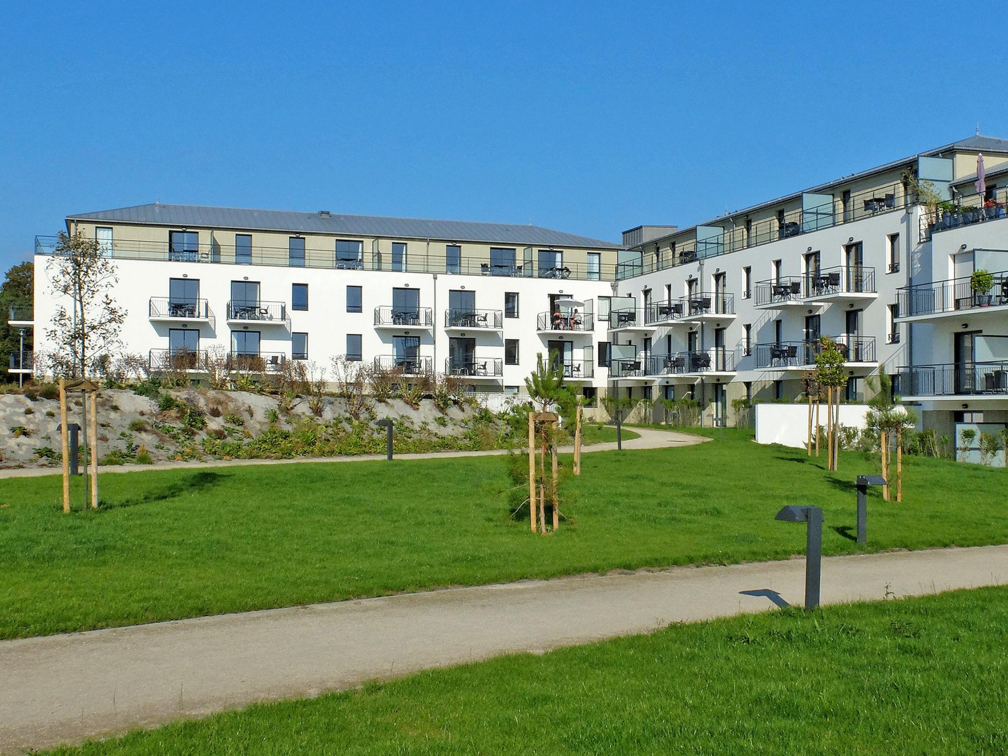 Foto 5 - Appartamento con 1 camera da letto a Concarneau con piscina e vista mare