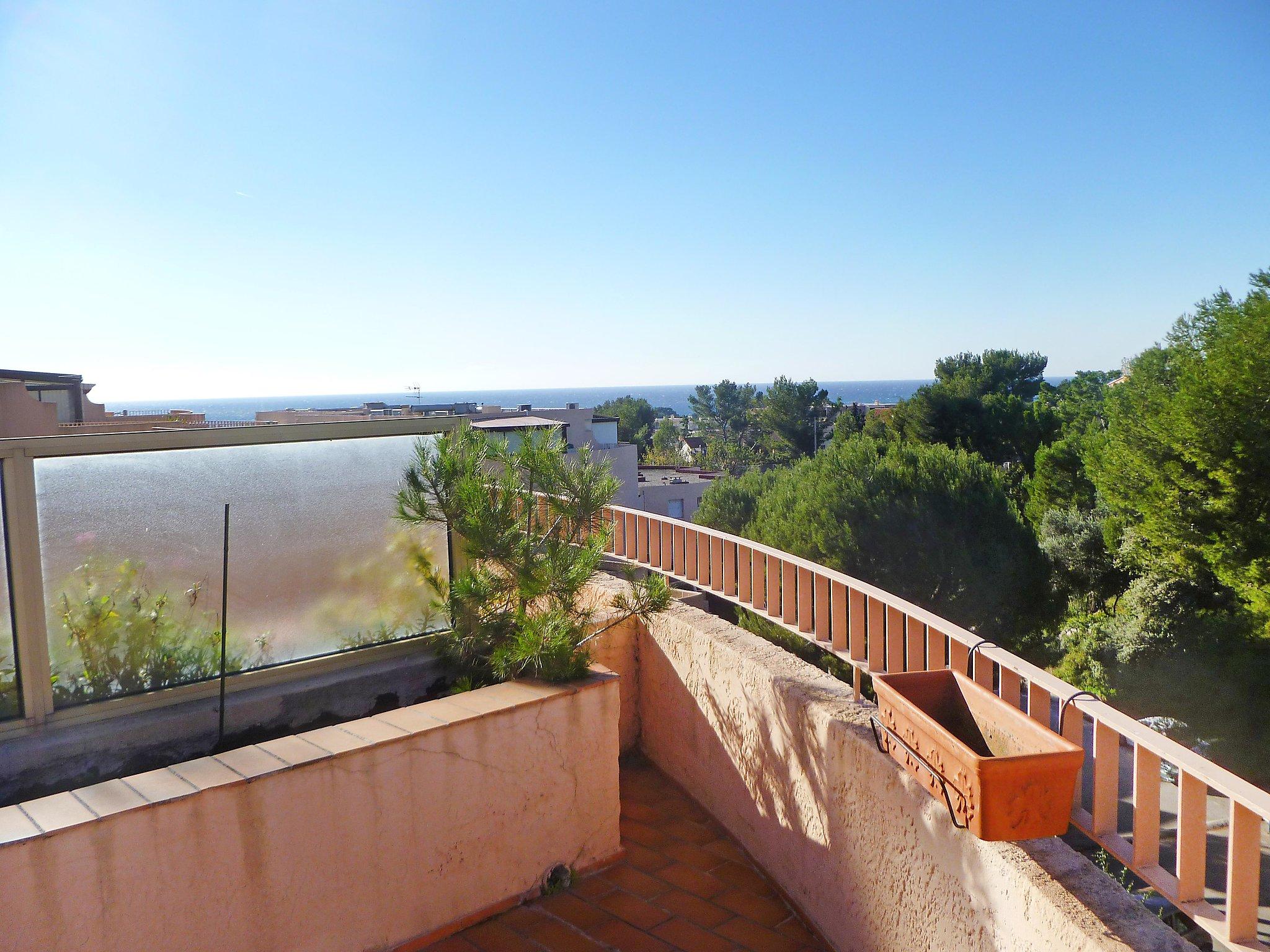 Foto 17 - Appartamento con 1 camera da letto a Bandol con terrazza e vista mare