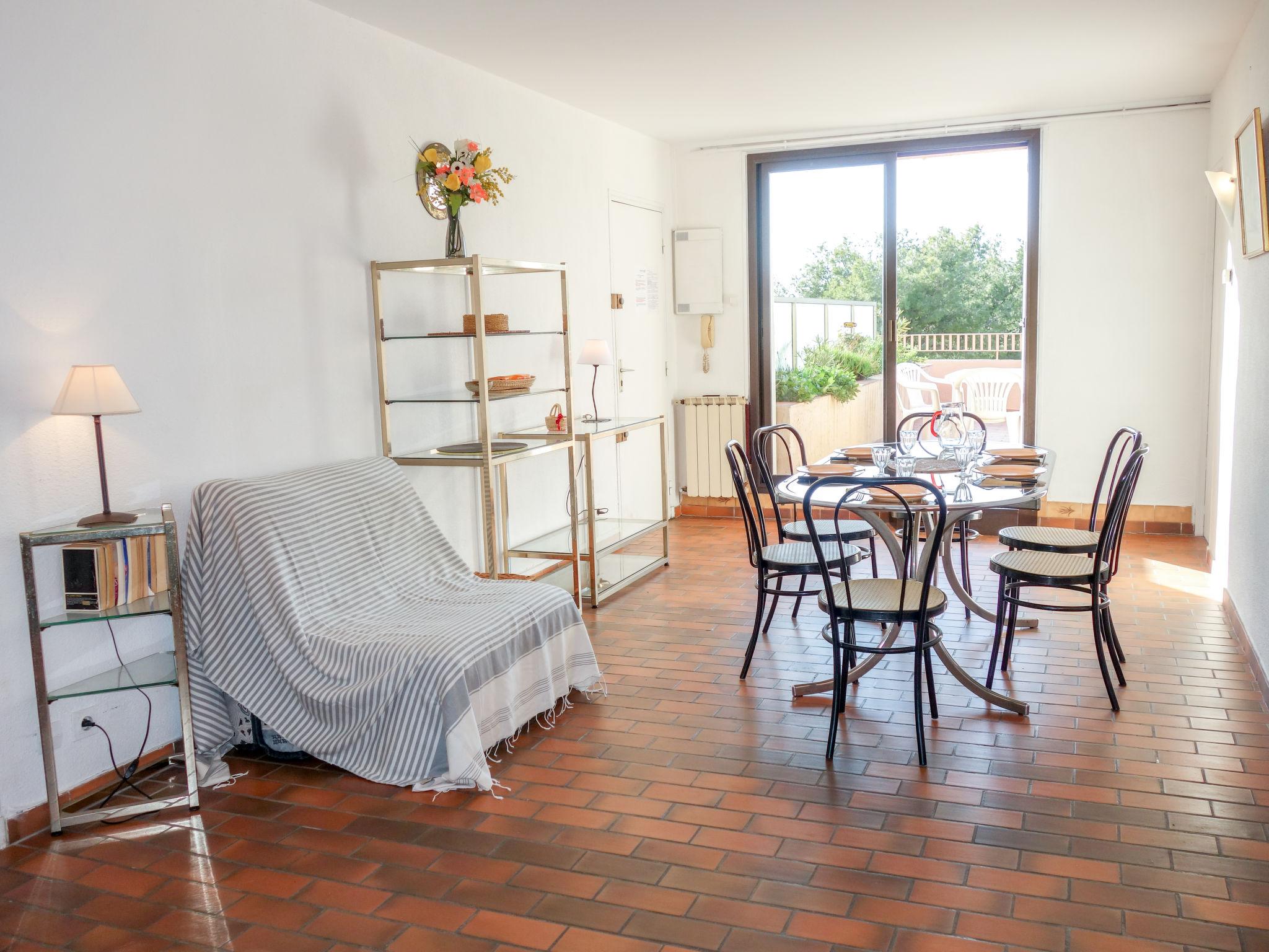 Foto 4 - Apartamento de 1 quarto em Bandol com jardim e terraço