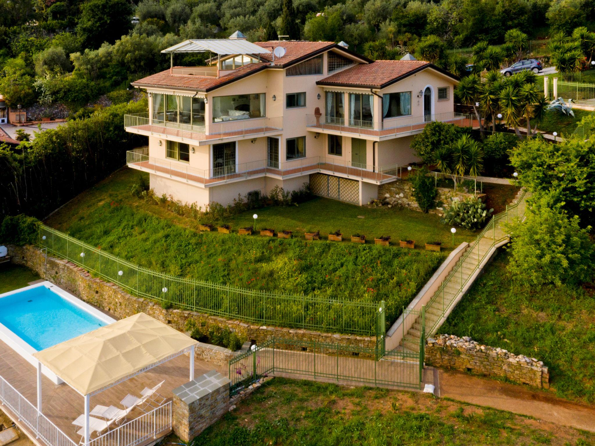 Foto 48 - Casa con 4 camere da letto a Montignoso con piscina privata e vista mare