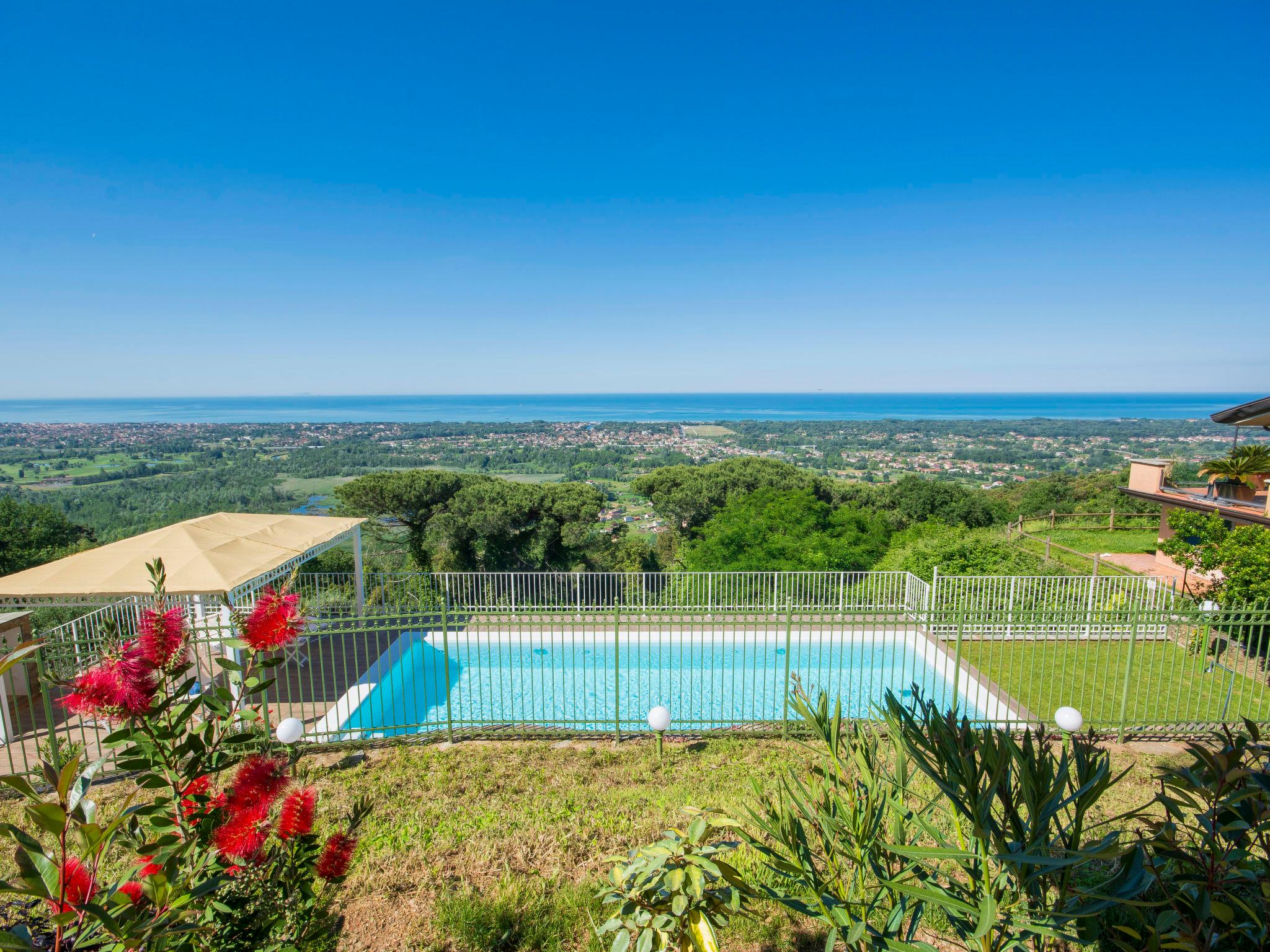 Foto 40 - Casa con 4 camere da letto a Montignoso con piscina privata e giardino