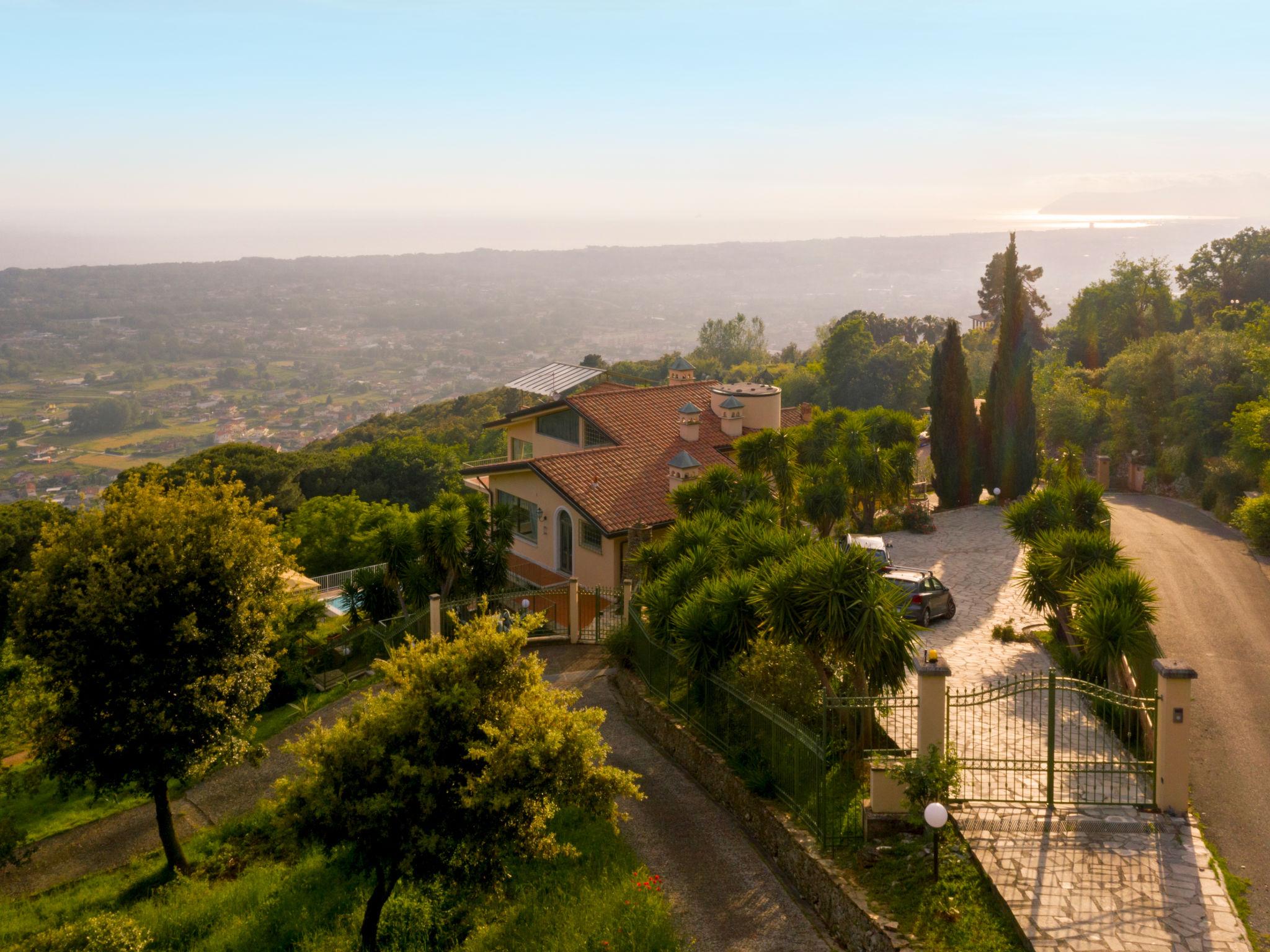 Foto 51 - Haus mit 4 Schlafzimmern in Montignoso mit privater pool und blick aufs meer