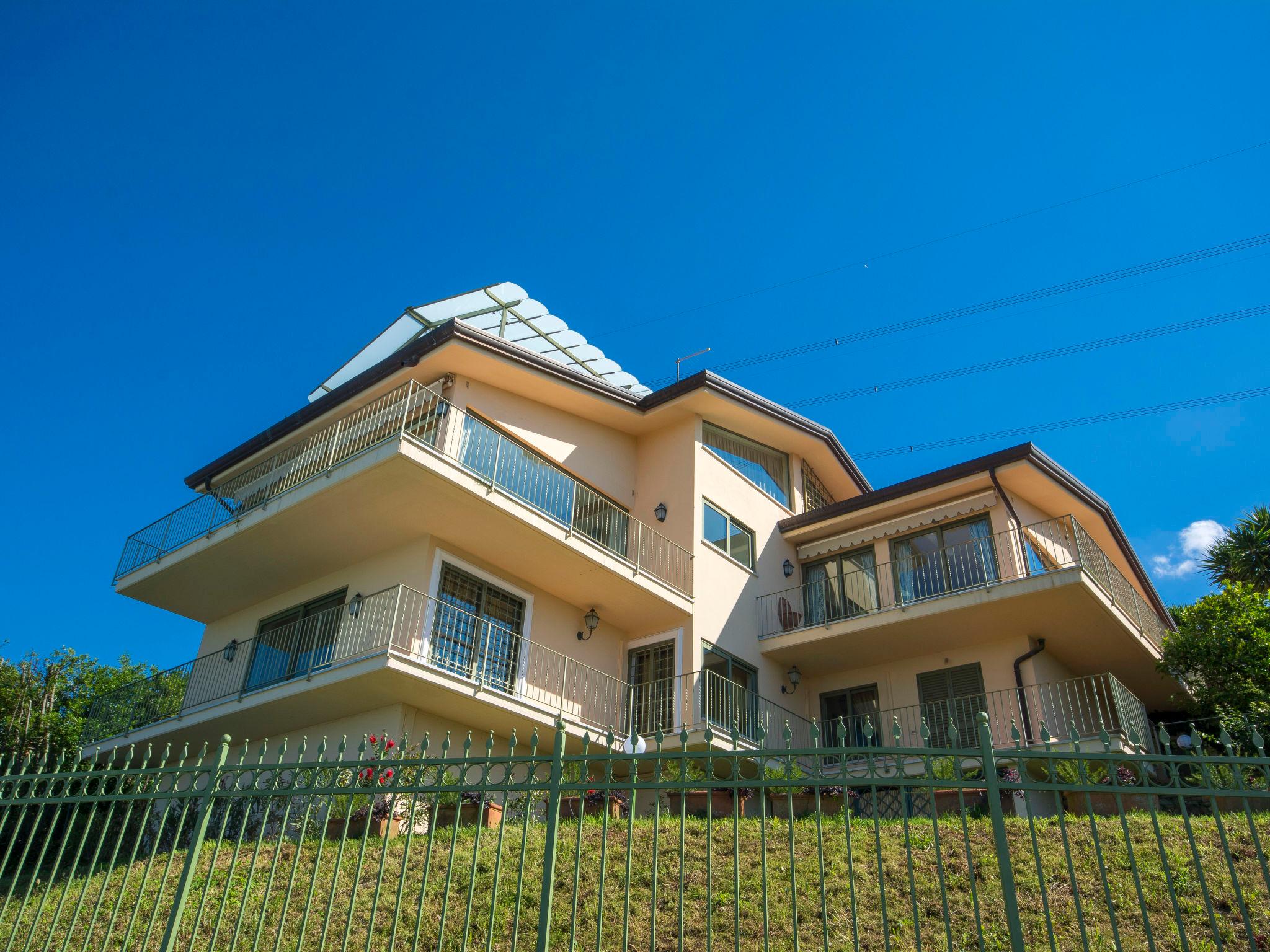 Foto 47 - Casa de 4 quartos em Montignoso com piscina privada e vistas do mar