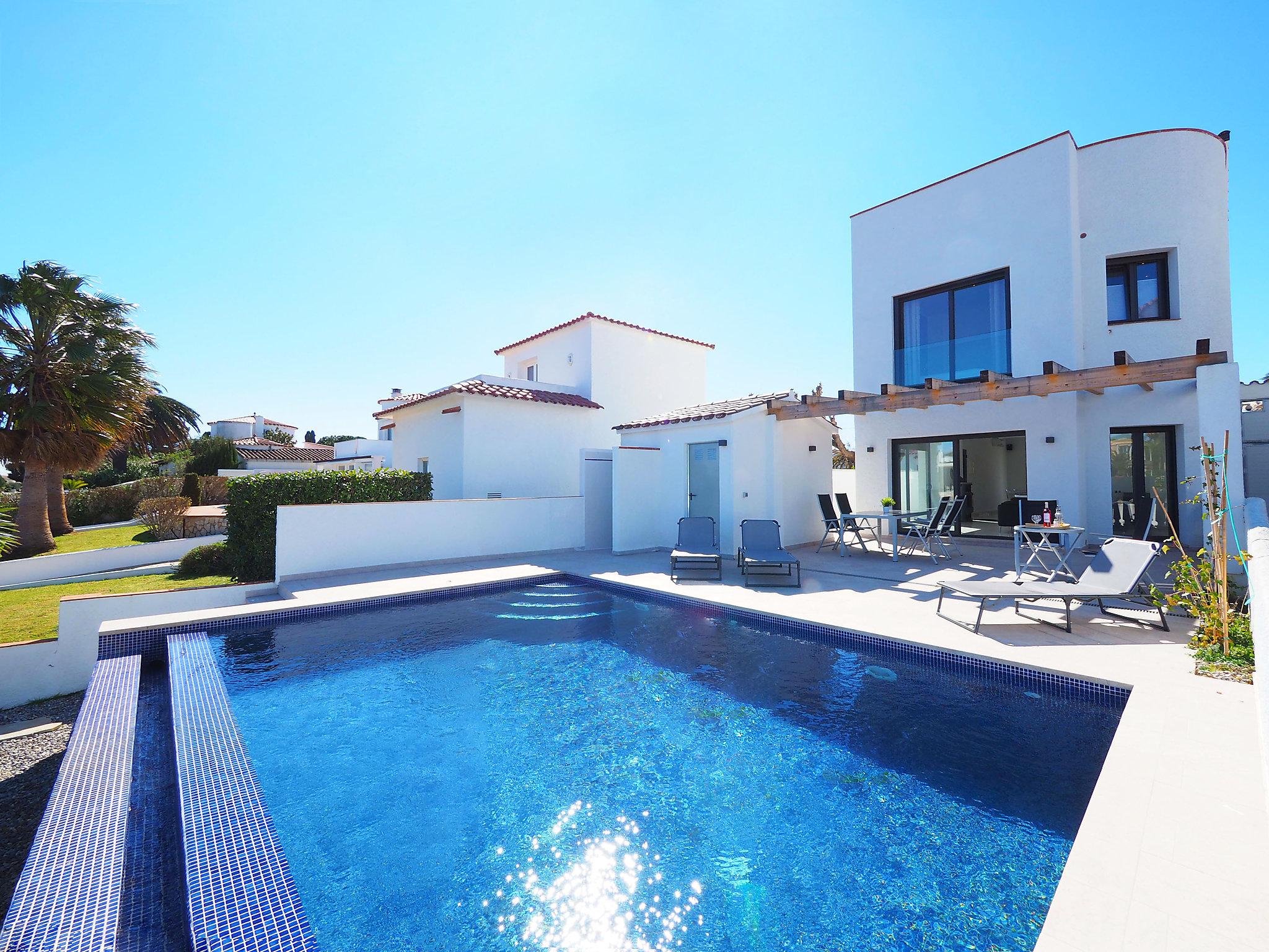 Photo 16 - 3 bedroom House in Castelló d'Empúries with private pool and garden