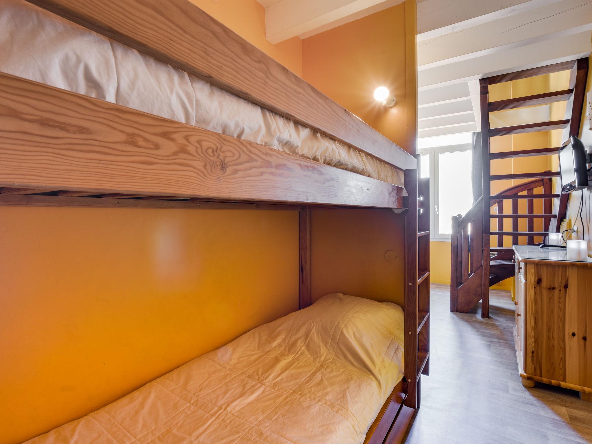 Foto 8 - Appartamento con 1 camera da letto a Mimizan con vista mare