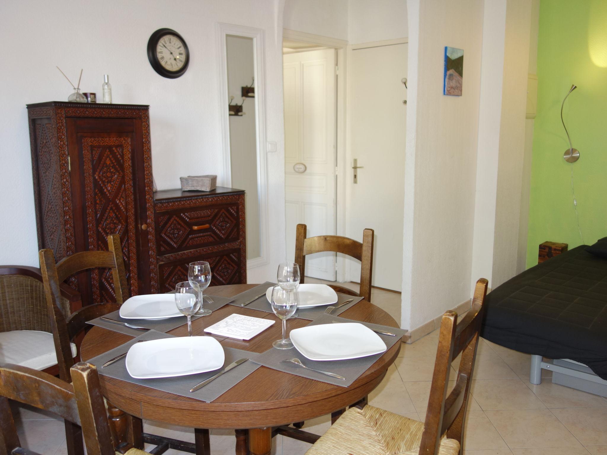 Foto 5 - Apartamento en Saint-Cyr-sur-Mer con jardín