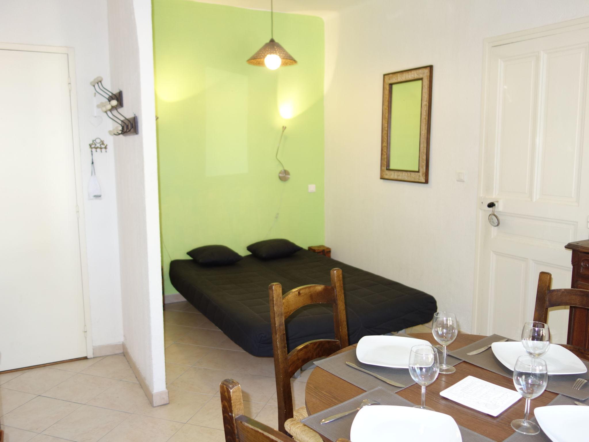 Foto 3 - Apartamento em Saint-Cyr-sur-Mer com jardim