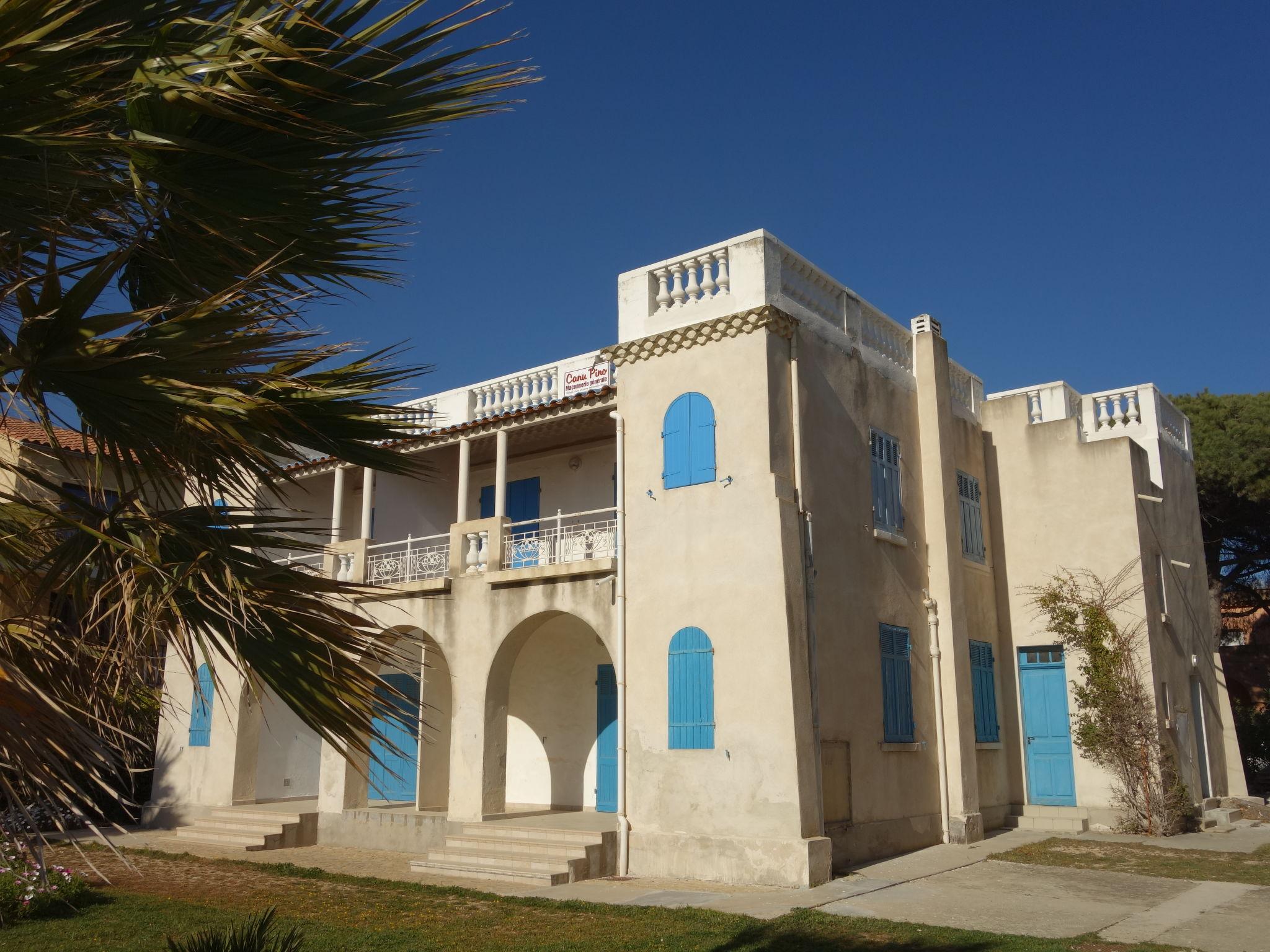 Photo 1 - Appartement en Saint-Cyr-sur-Mer avec jardin et vues à la mer