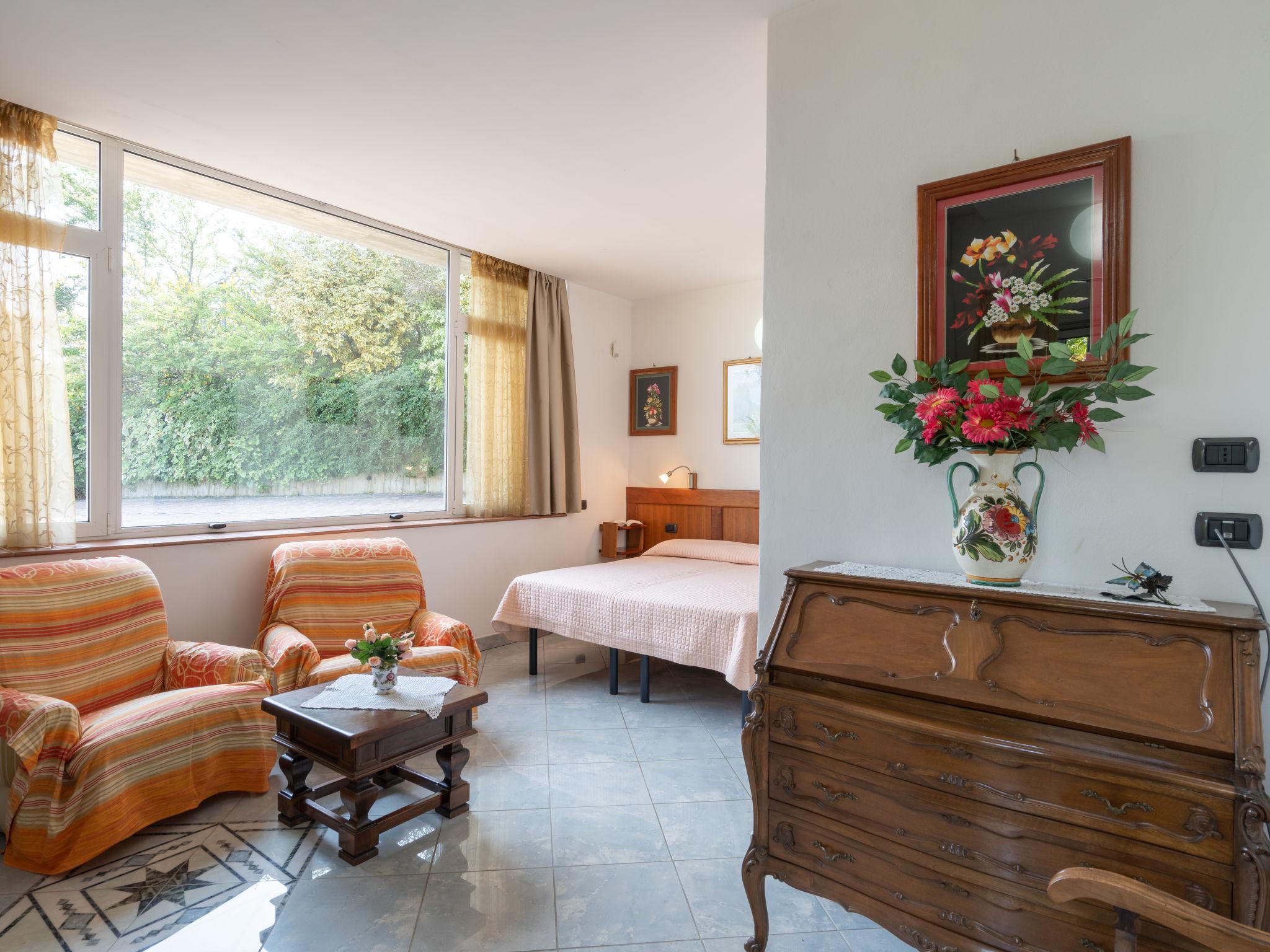 Photo 9 - 8 bedroom House in Montelupo Fiorentino with private pool and garden