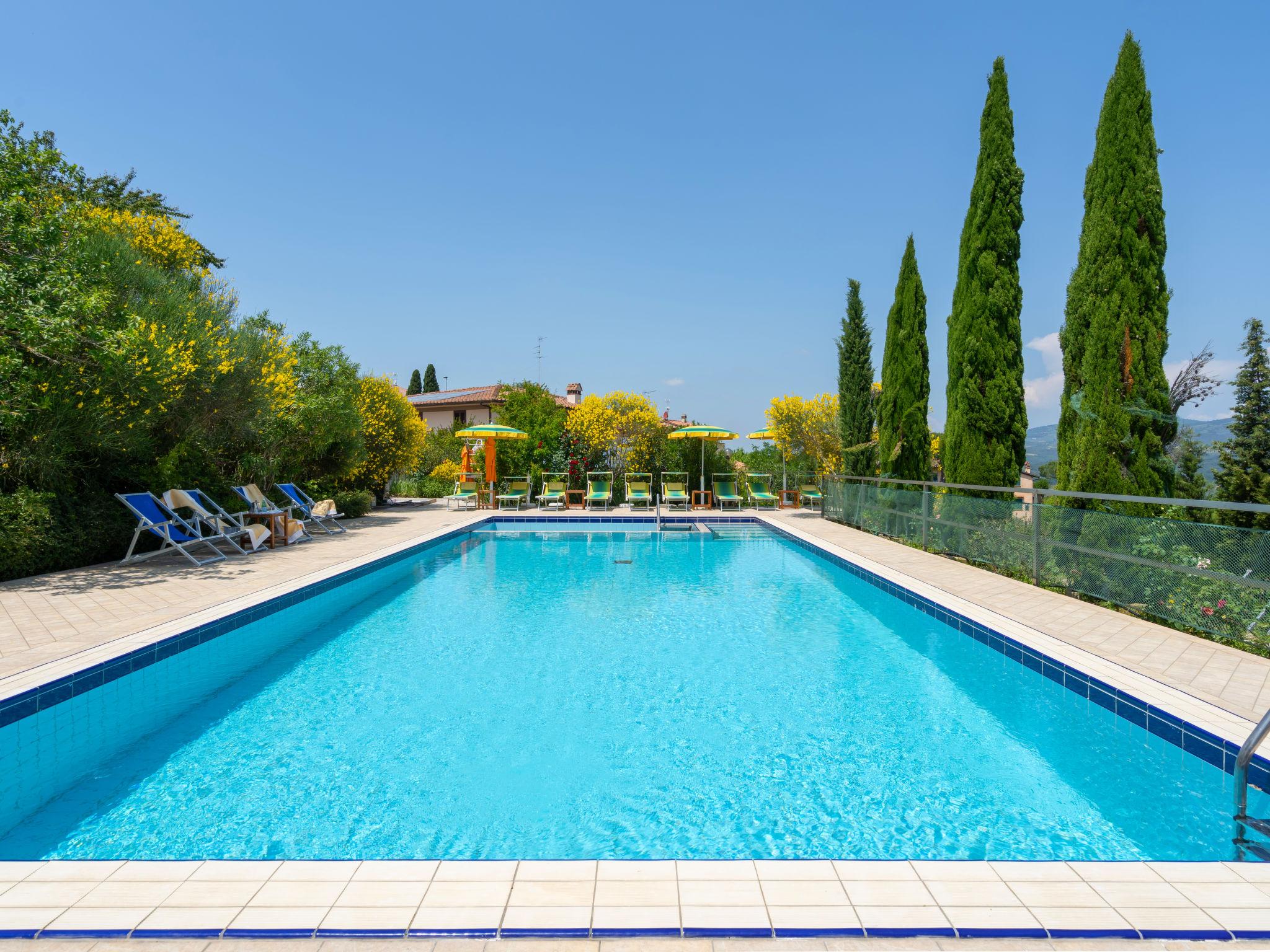Foto 2 - Casa de 8 quartos em Montelupo Fiorentino com piscina privada e terraço