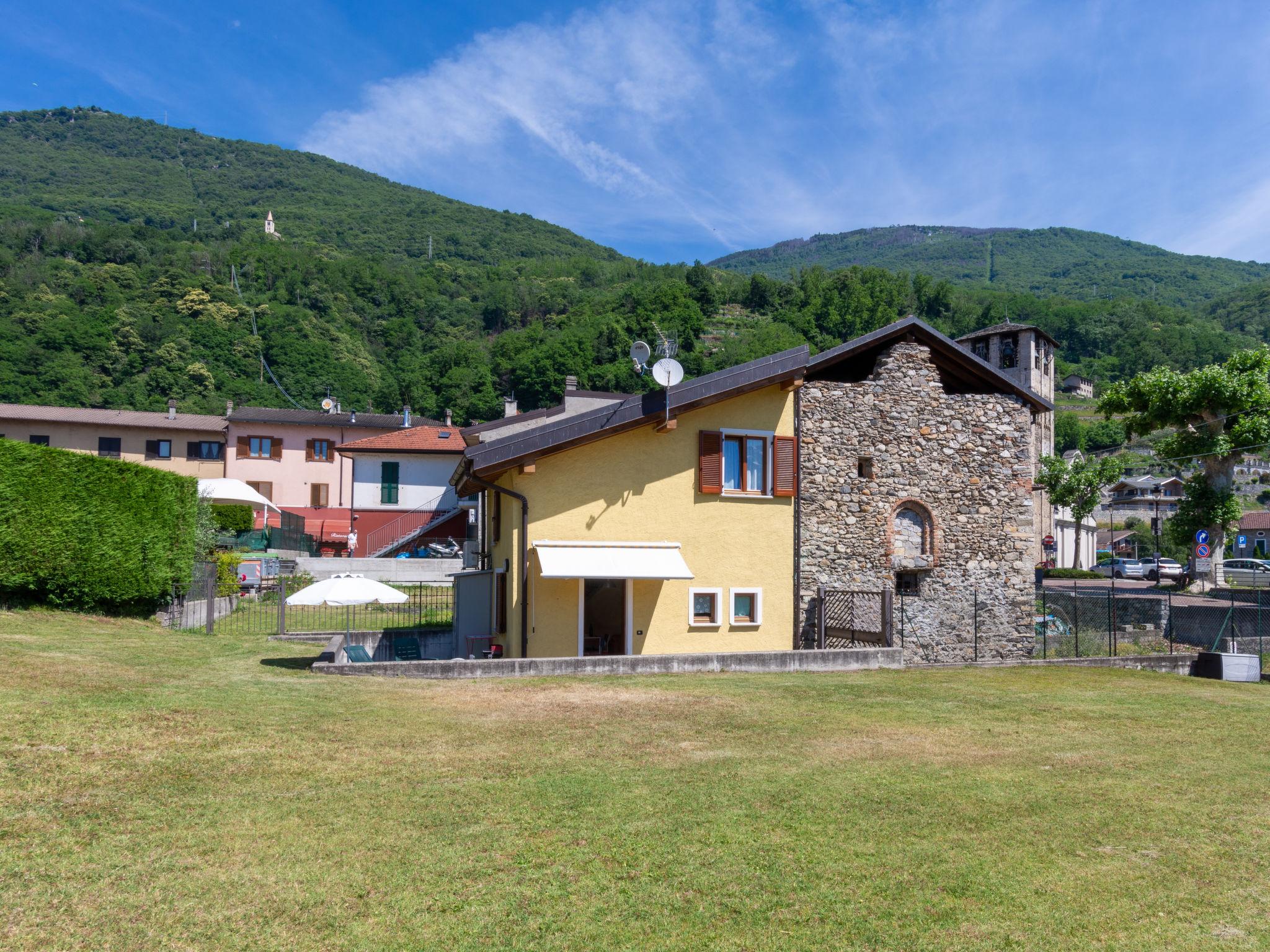 Foto 1 - Casa de 1 quarto em Sorico com piscina e vista para a montanha