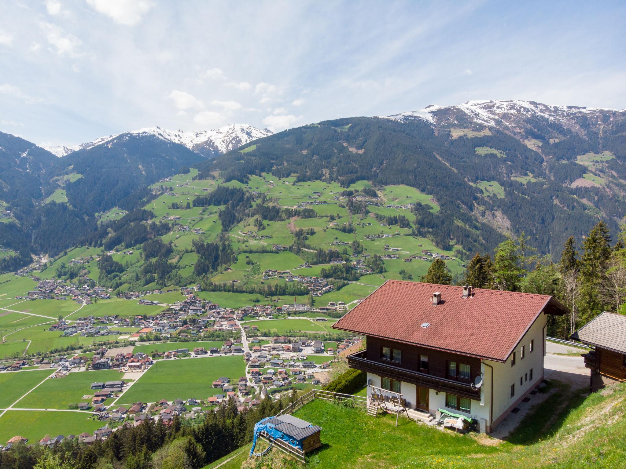 Foto 2 - Casa con 8 camere da letto a Ramsau im Zillertal con giardino e vista sulle montagne