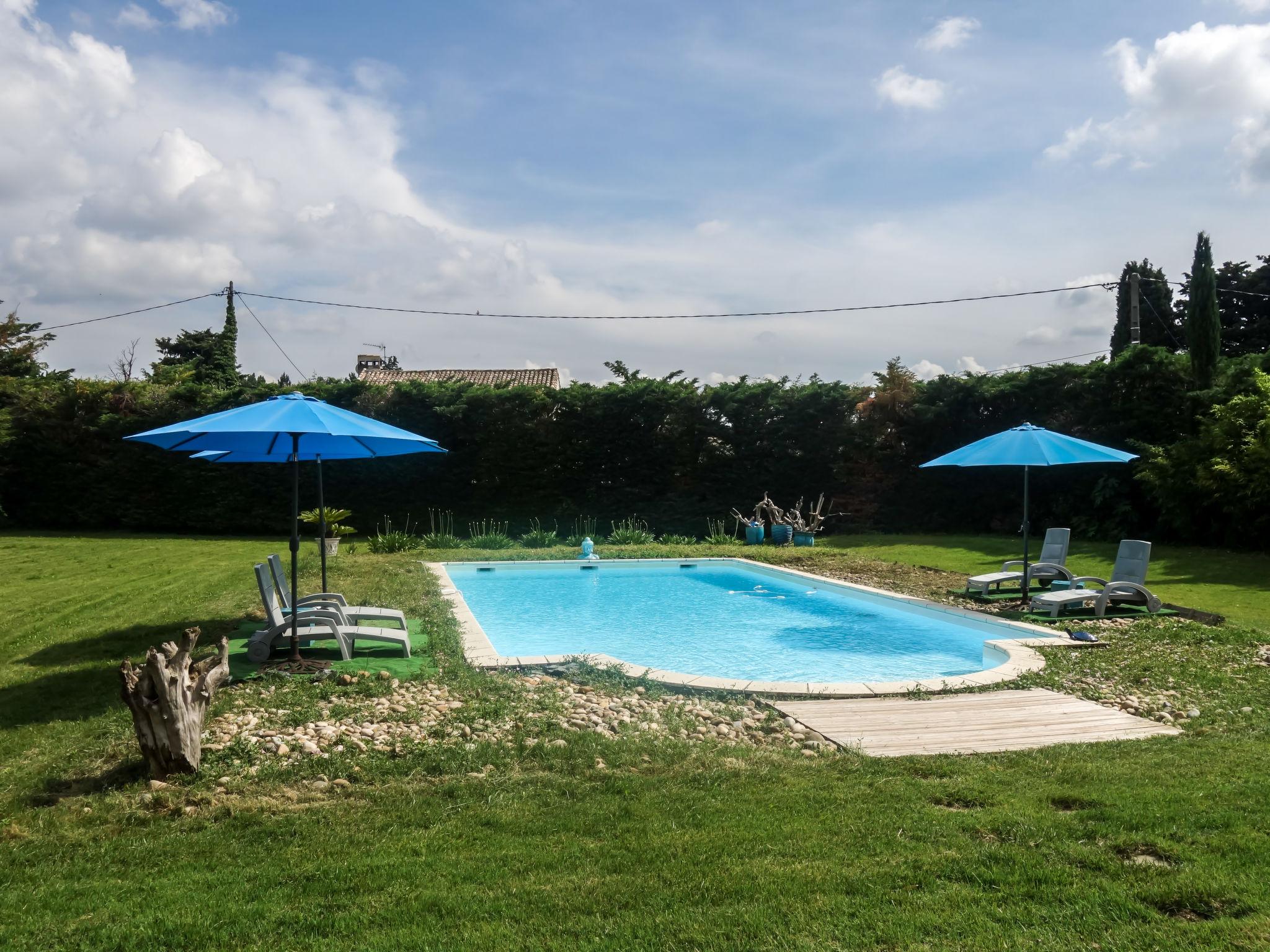 Foto 2 - Casa de 1 habitación en Châteaurenard con piscina privada y jardín