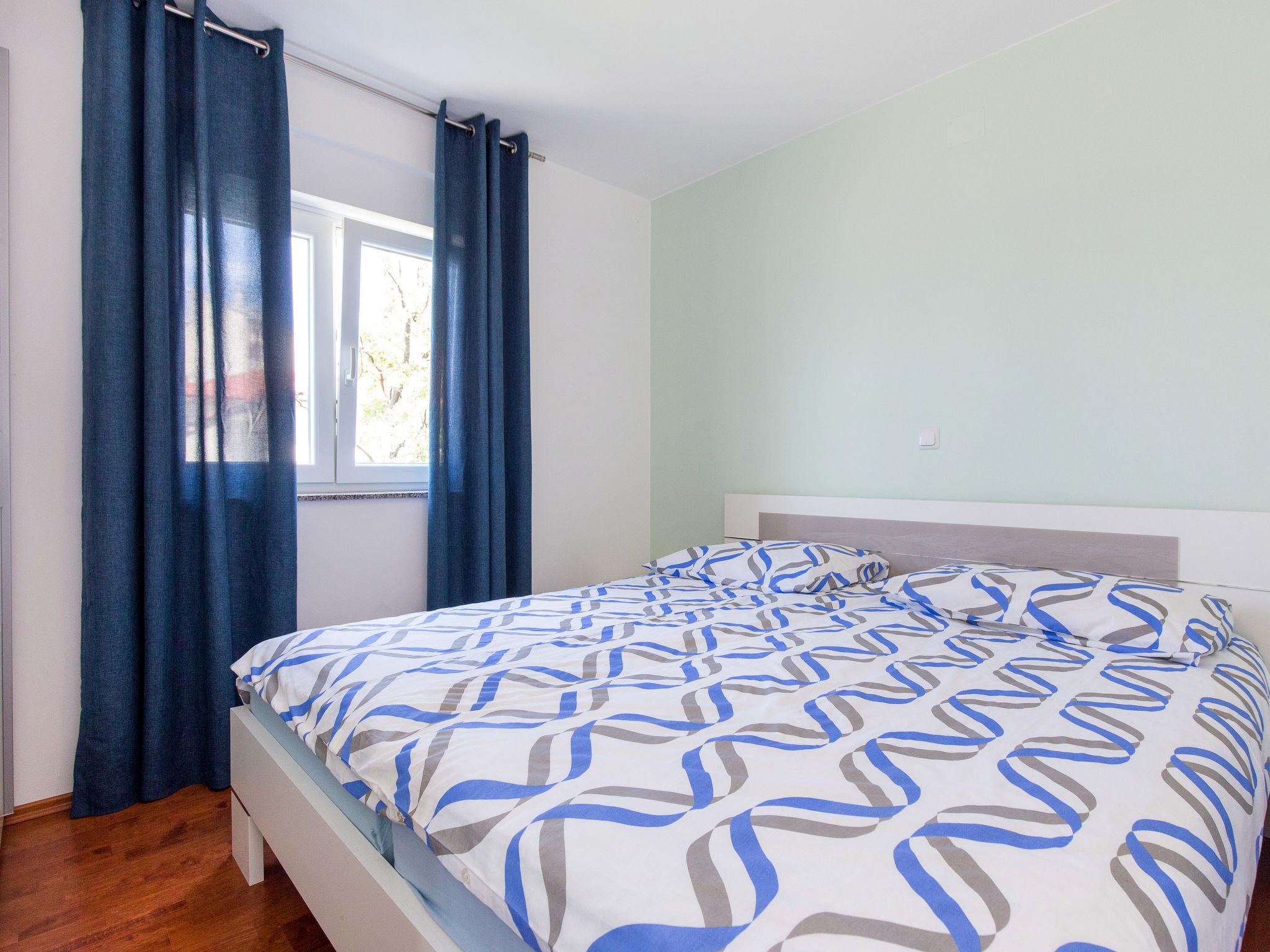 Photo 8 - 2 bedroom Apartment in Novi Vinodolski with sea view