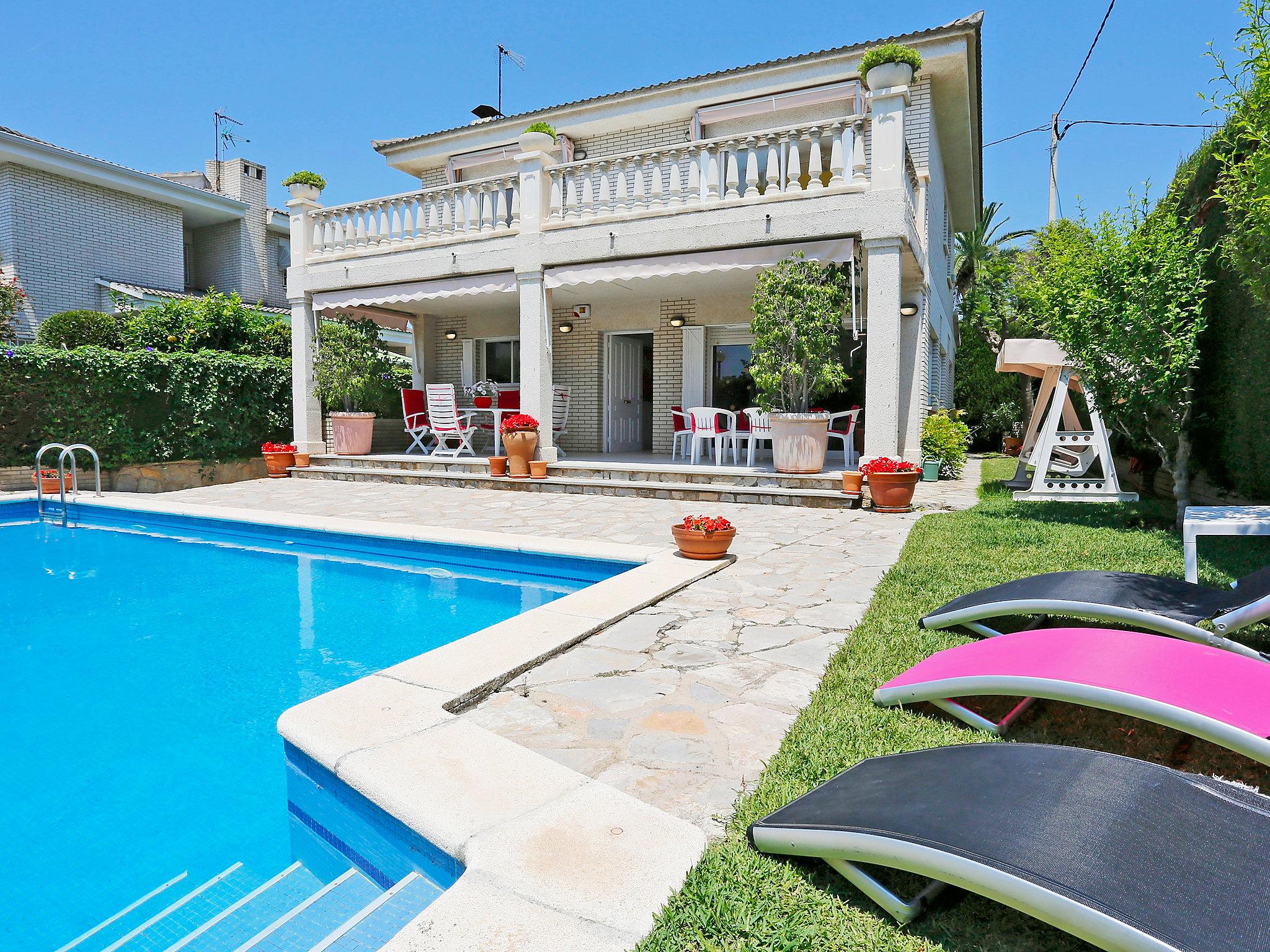 Photo 1 - Maison de 4 chambres à Cambrils avec piscine privée et jardin