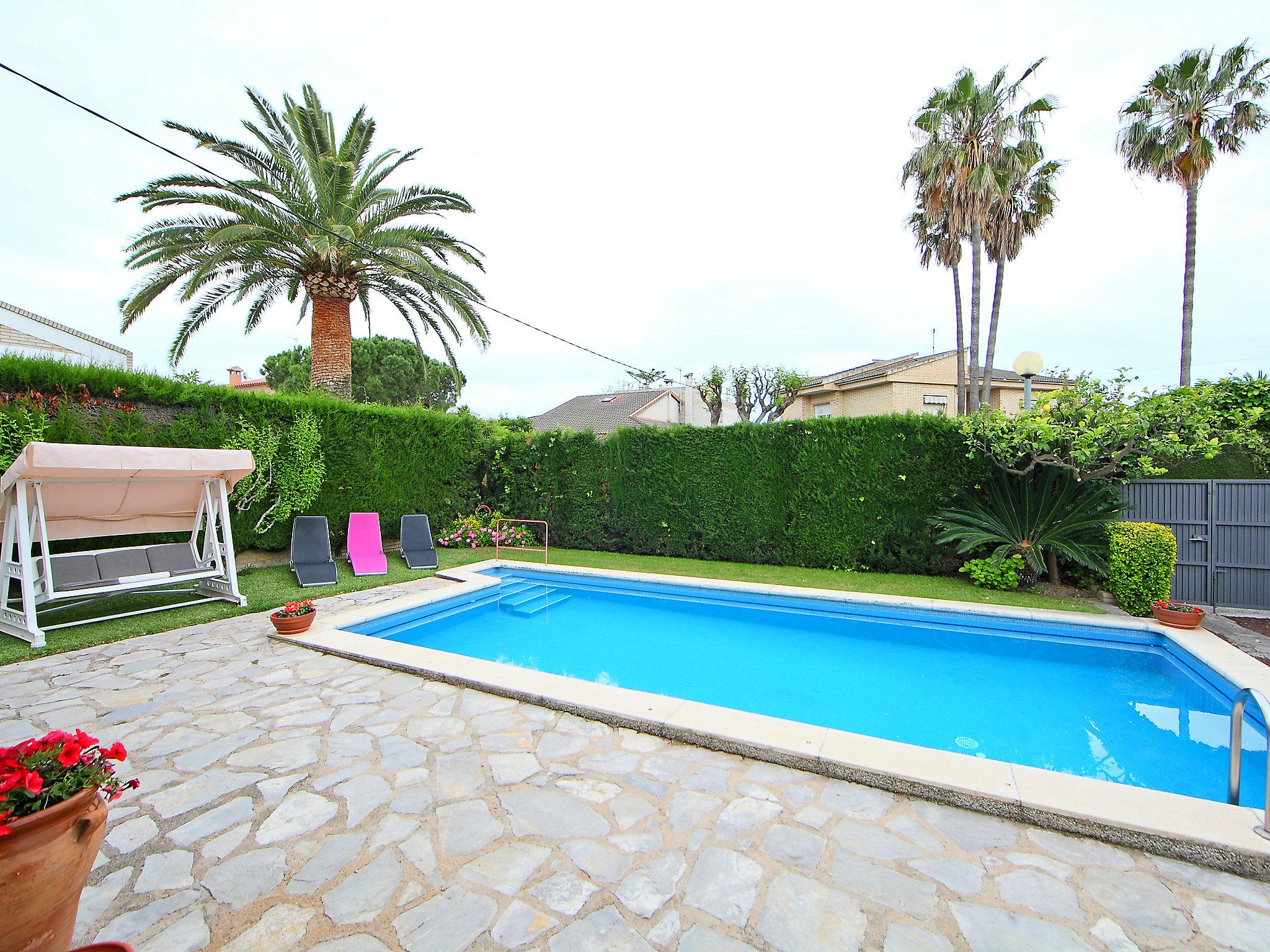 Photo 17 - 4 bedroom House in Cambrils with private pool and garden