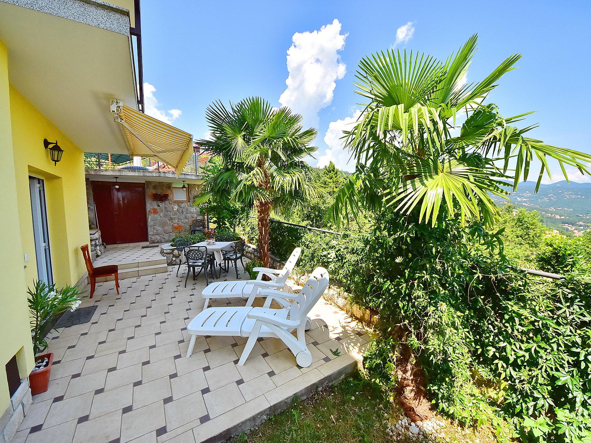 Photo 15 - 2 bedroom Apartment in Lovran with swimming pool and garden