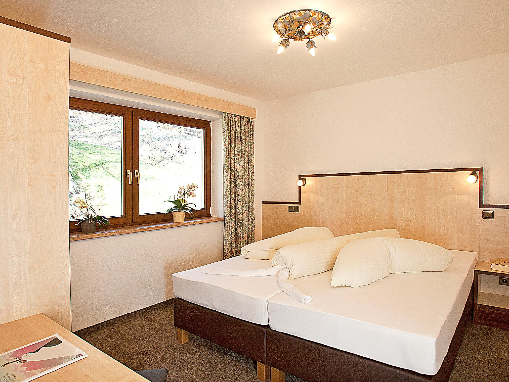Foto 9 - Apartamento de 4 habitaciones en Sölden con sauna y vistas a la montaña