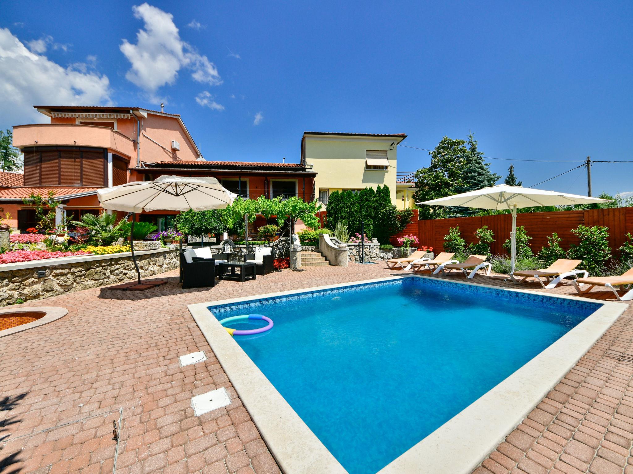Foto 8 - Apartment mit 3 Schlafzimmern in Matulji mit privater pool und garten