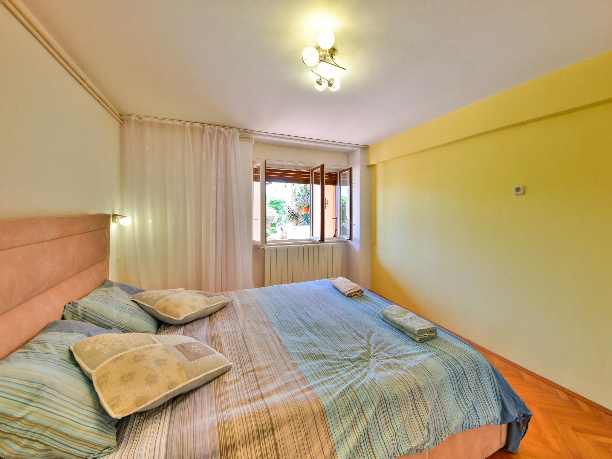 Foto 24 - Appartamento con 3 camere da letto a Matulji con piscina privata e giardino