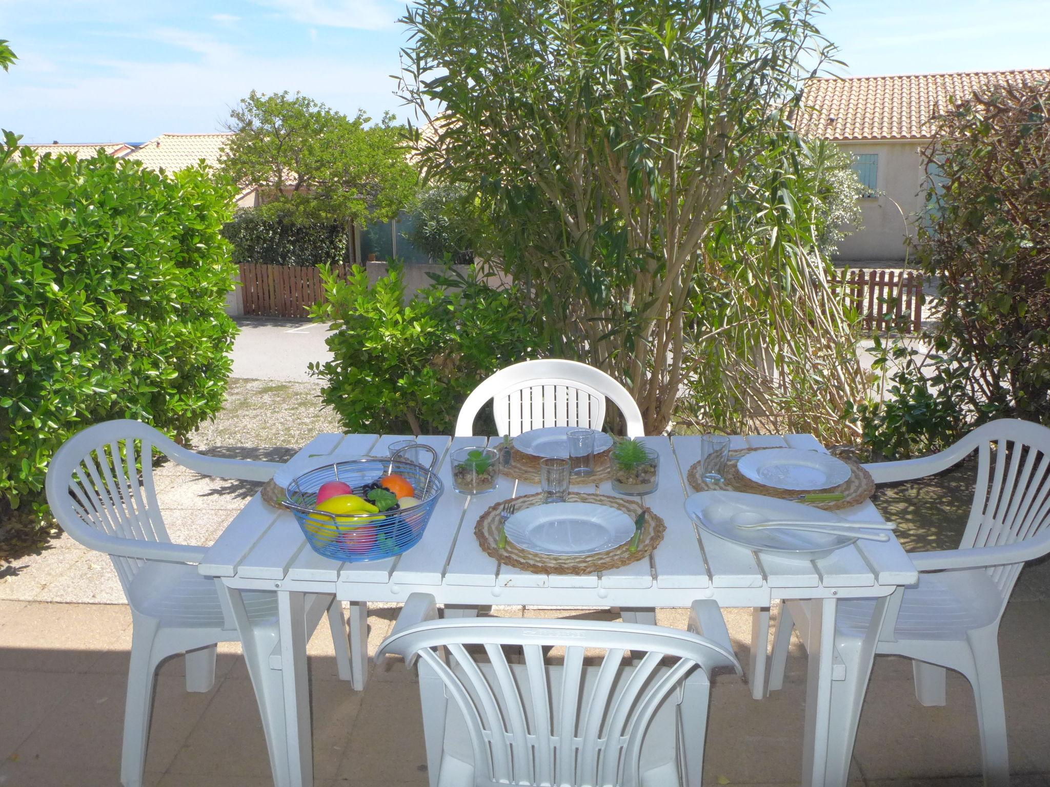 Photo 12 - Maison de 2 chambres à Fleury avec jardin et vues à la mer