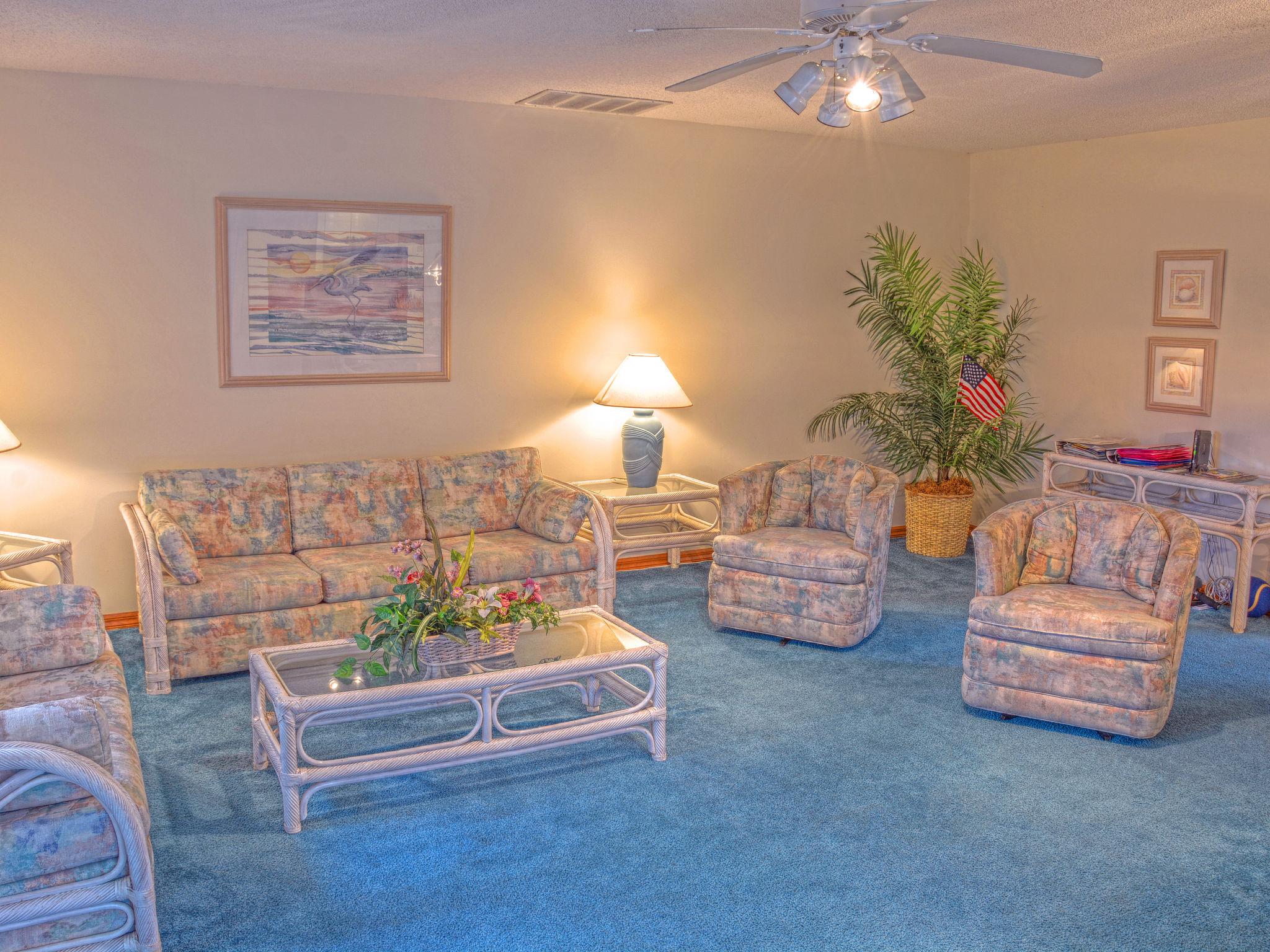 Photo 1 - 3 bedroom House in Palm Coast with swimming pool and garden